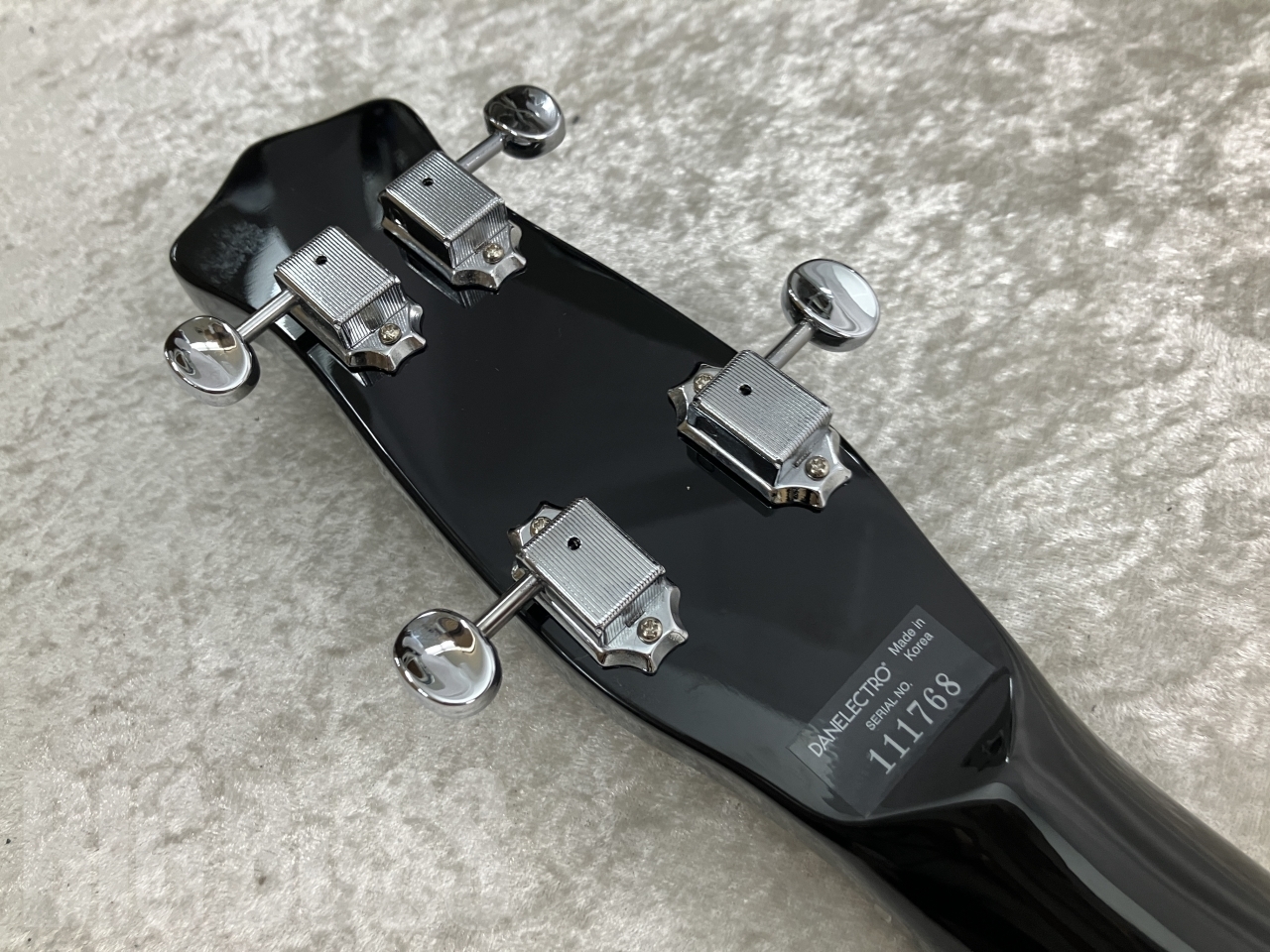 【即納可能】Danelectro(ダンエレクトロ) 59DC SHORTSCALE BASS / BLACK METALFLAKE お茶の水駅前店(東京)