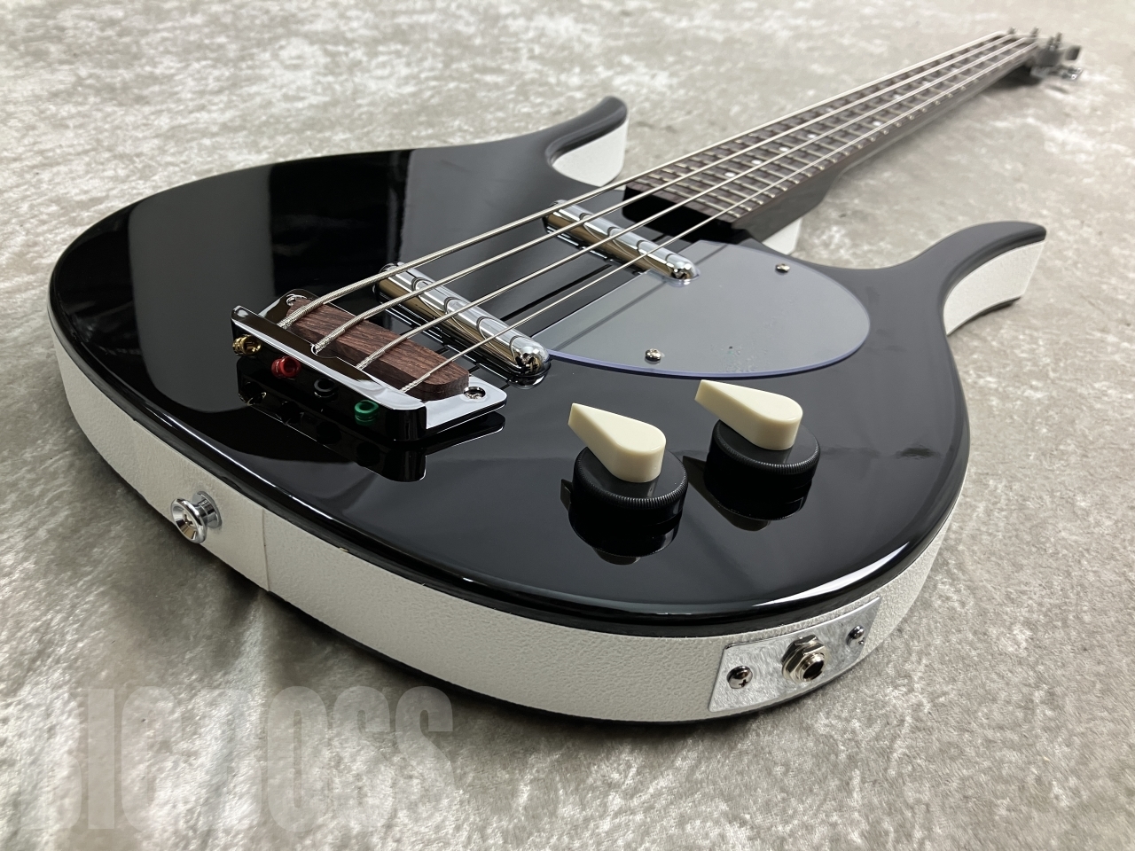 【即納可能】Danelectro(ダンエレクトロ) LONGHORN BASS / Black お茶の水駅前店(東京)