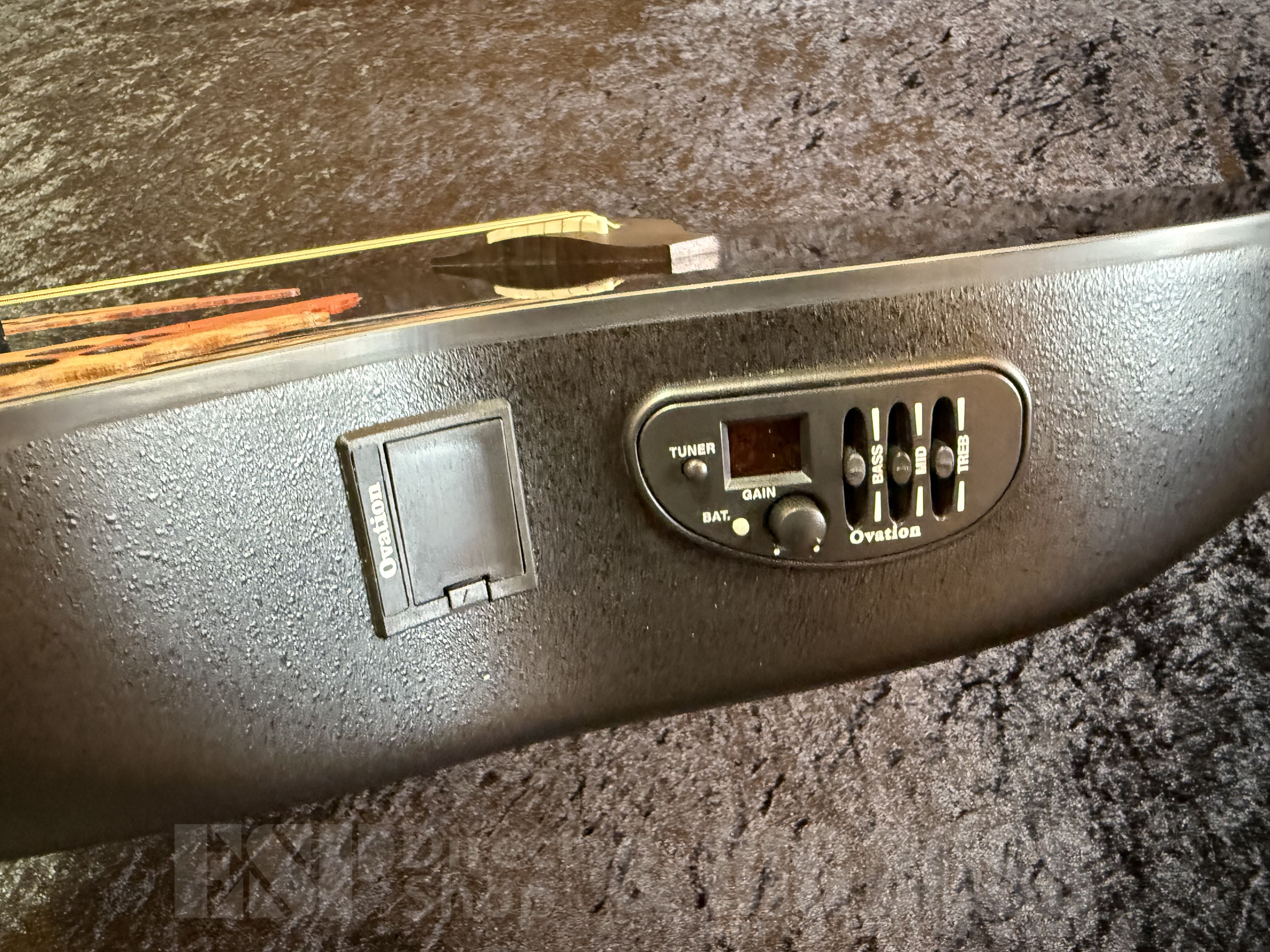 【即納可能】 Ovation （オベーション） Celebrity Elite Plus CE44 【Black】 福岡店