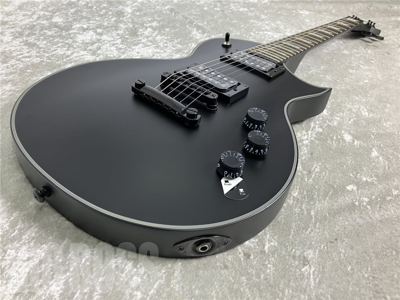 【即納可能】LTD(エルティーディー)  EC-256 (BLACK SATIN) お茶の水駅前店(東京)