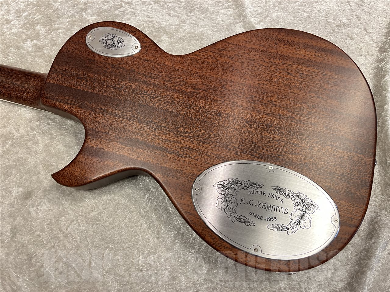 【即納可能】Zemaitis（ゼマイティス）MFG-AC-24 Aces & Eights（Natural）　名古屋店