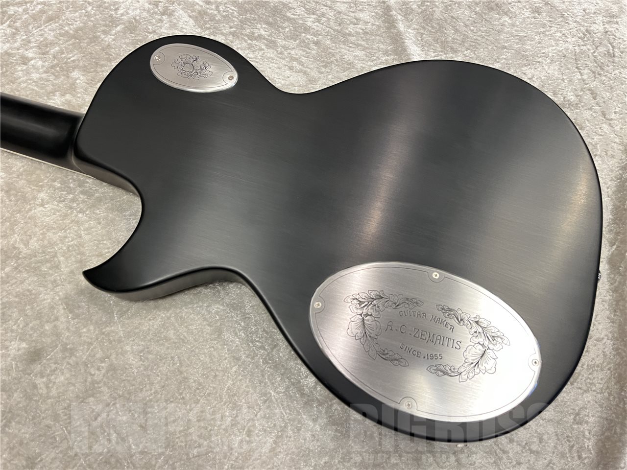 【即納可能】Zemaitis（ゼマイティス）MFG-AC-24 Dragon & Heart（Black）　名古屋店