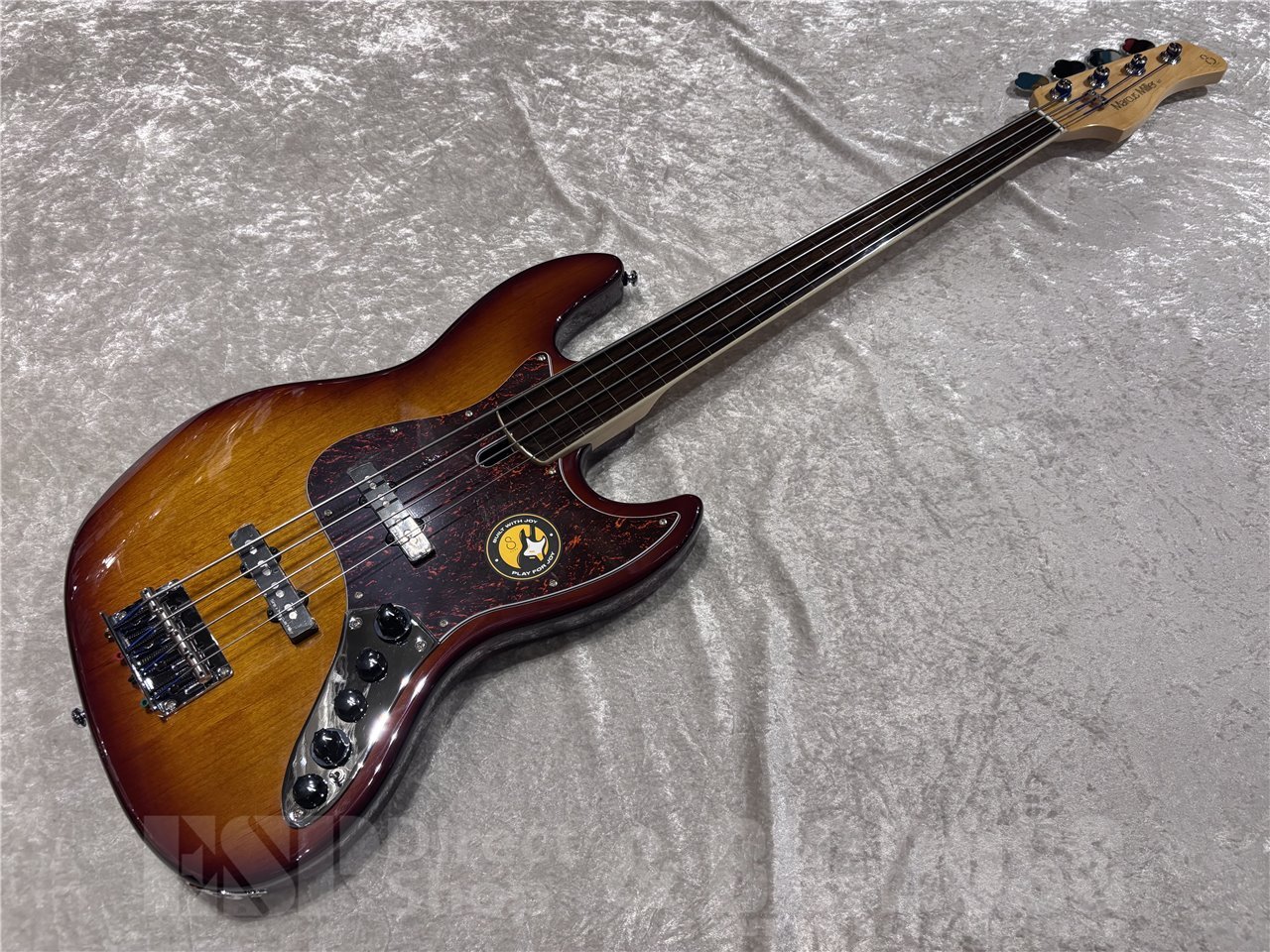 ESP直営BIGBOSSオリジナルKAALENA ジャズベース Kaalena / カーレナ - 【ESP直営】BIGBOSS オンラインマーケット