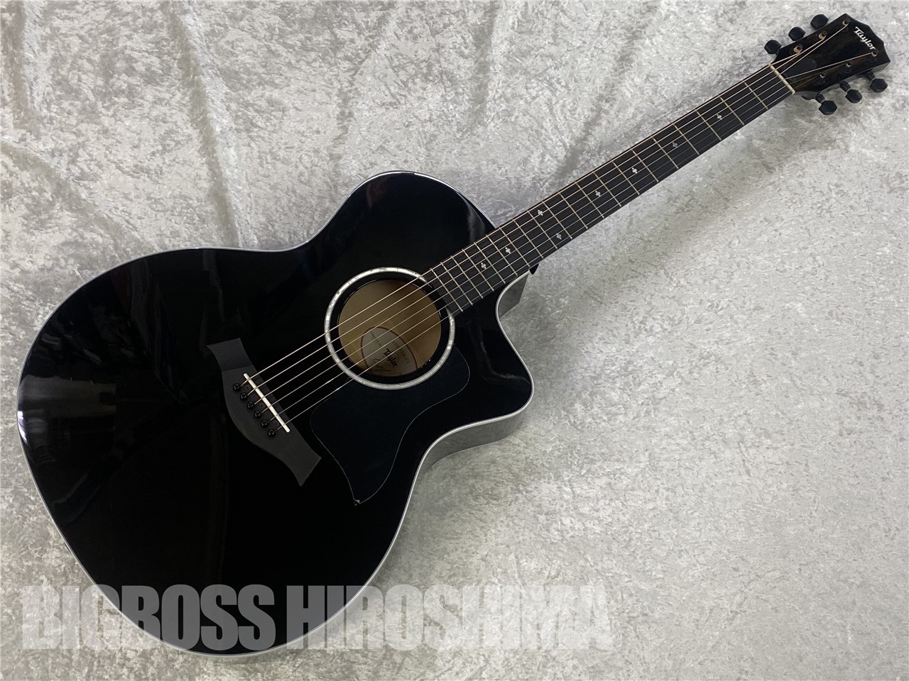即納可能】Taylor(テイラー) 214ce DLX (Black) 広島店
