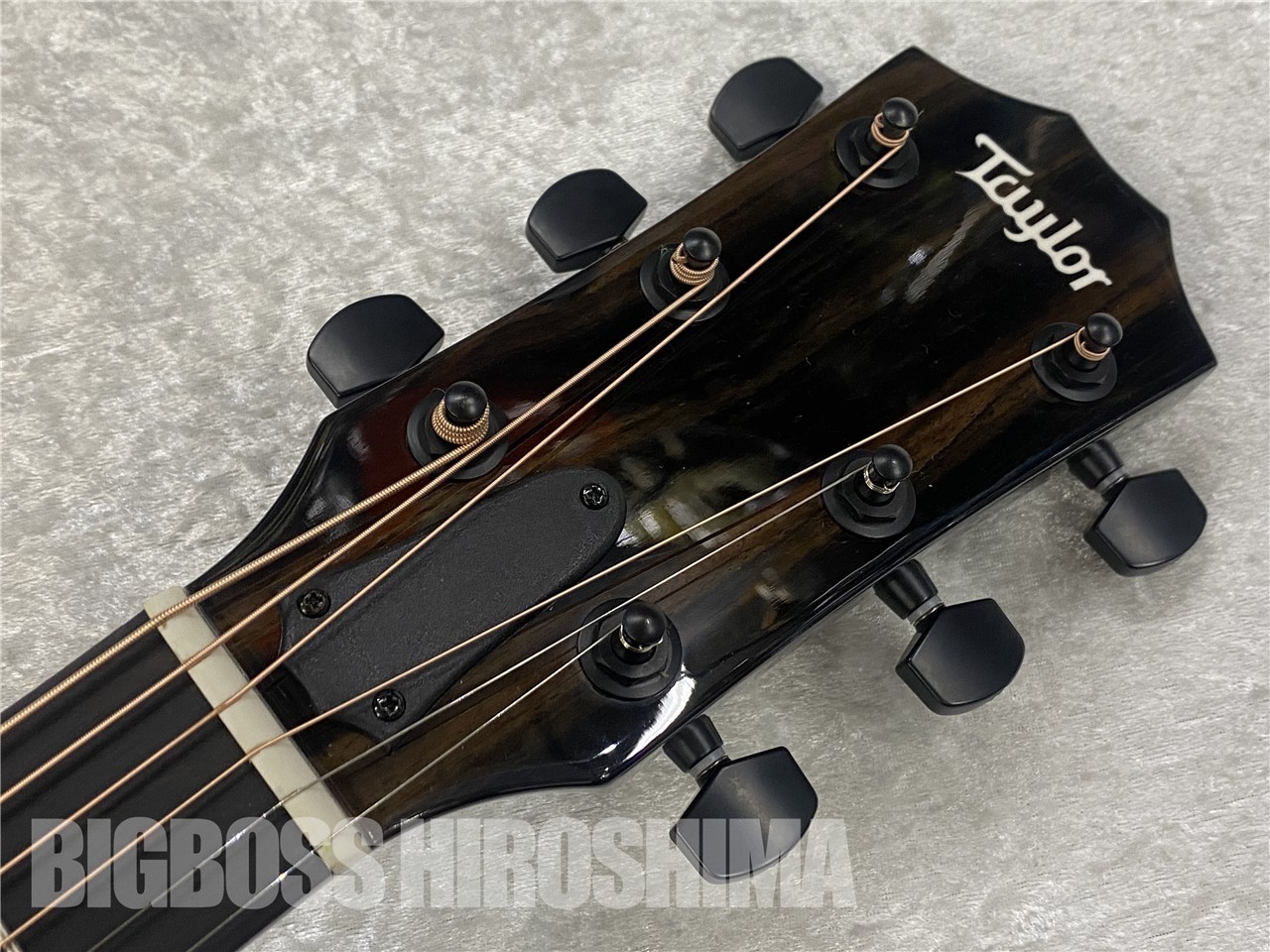 【即納可能】Taylor(テイラー) 214ce DLX (Black) 広島店