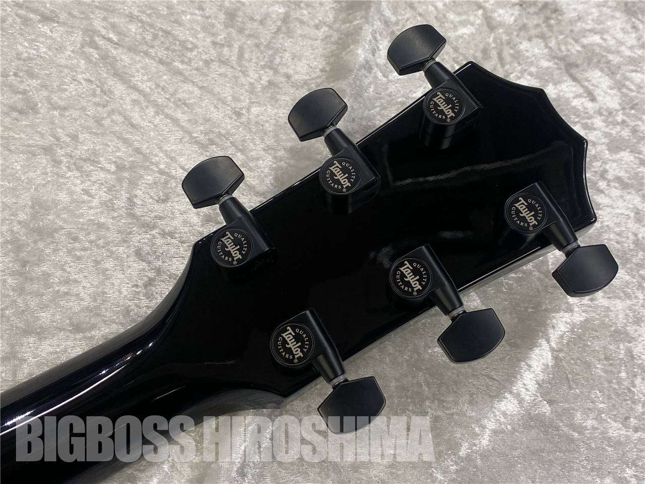 【即納可能】Taylor(テイラー) 214ce DLX (Black) 広島店