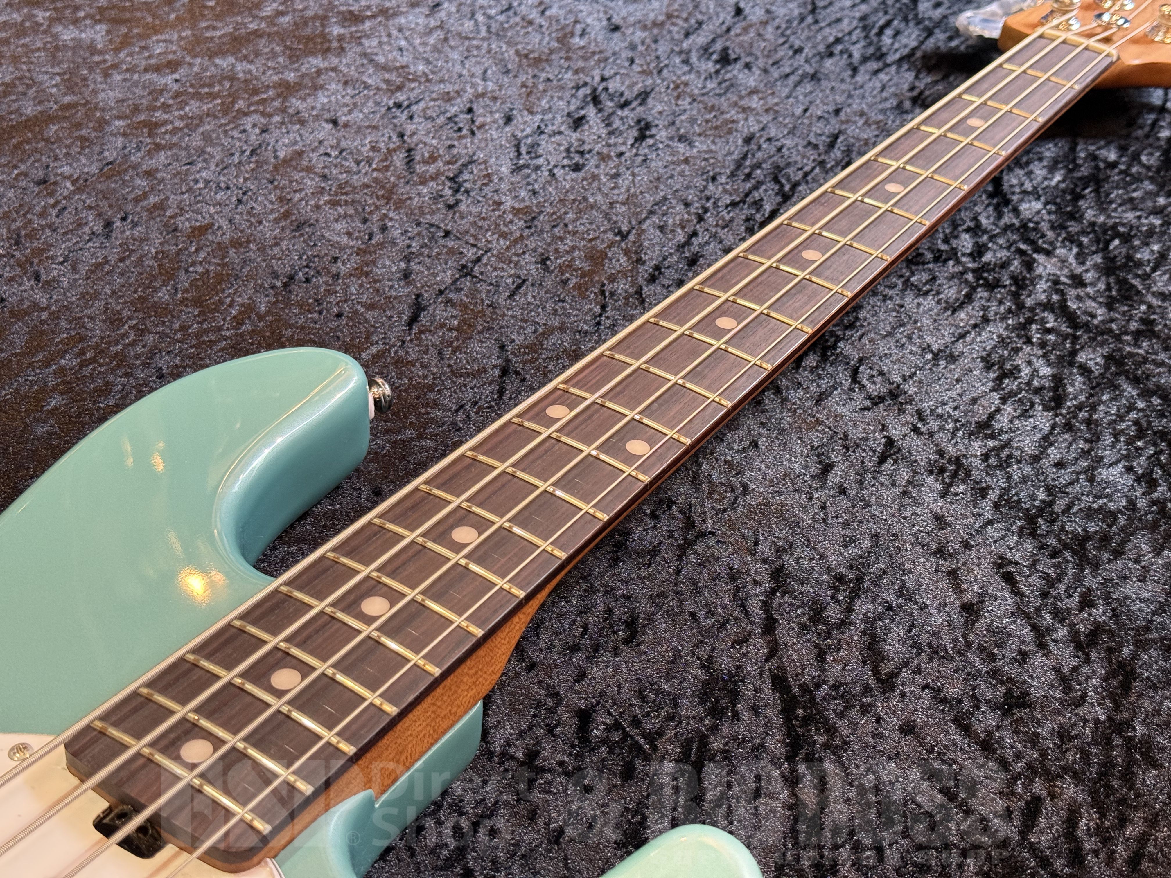 【即納可能】 Sterling by MUSIC MAN (スターリンバイミュージックマン) RAY34-DRG【DORADO GREEN】 福岡店
