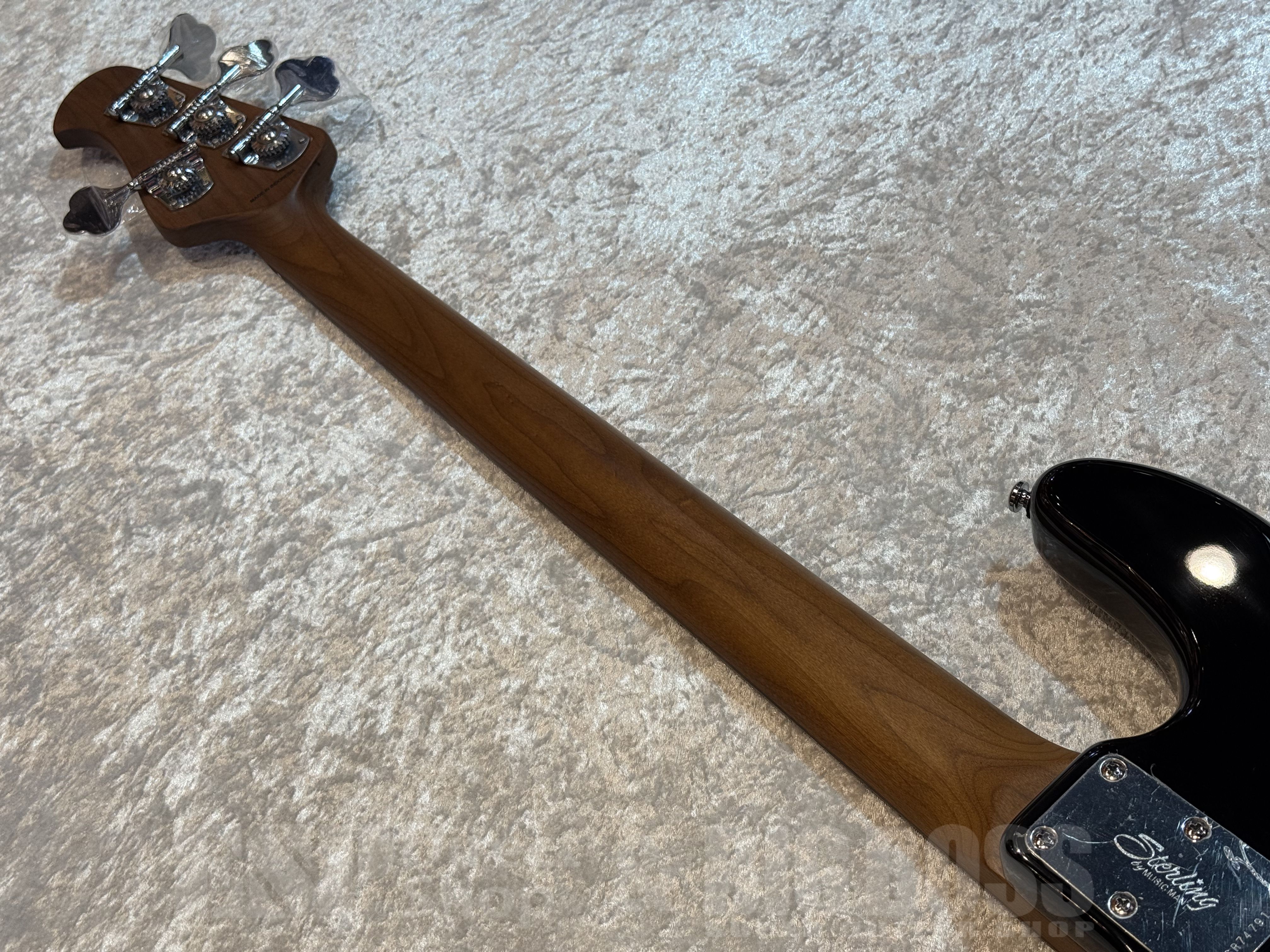 ミュージックマン　ray34 ブラック Amazon | STERLING by Musicman Ray34 Black エレキベース