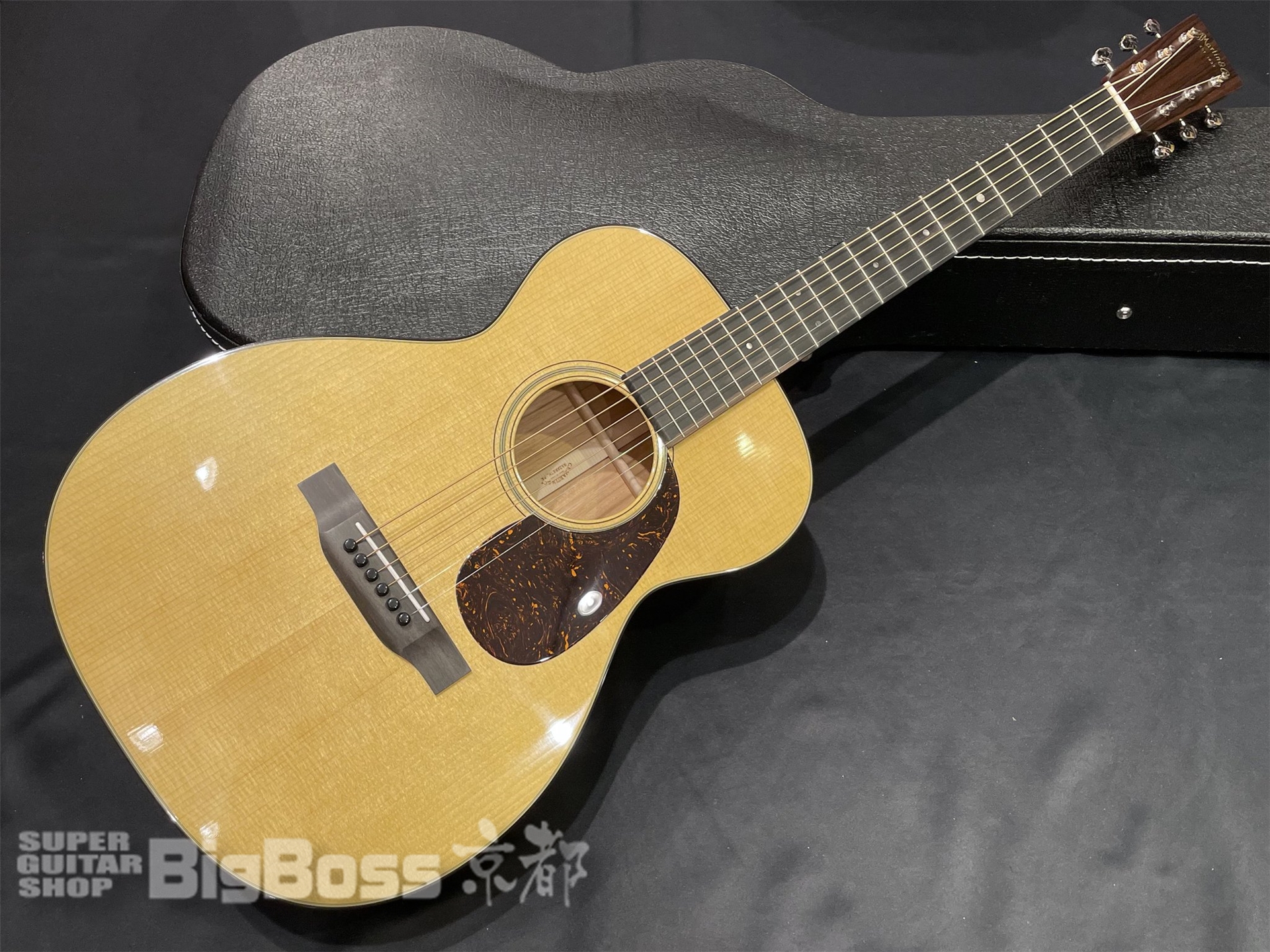 Martin アコースティックギター Standard Series 000-18 Natural-