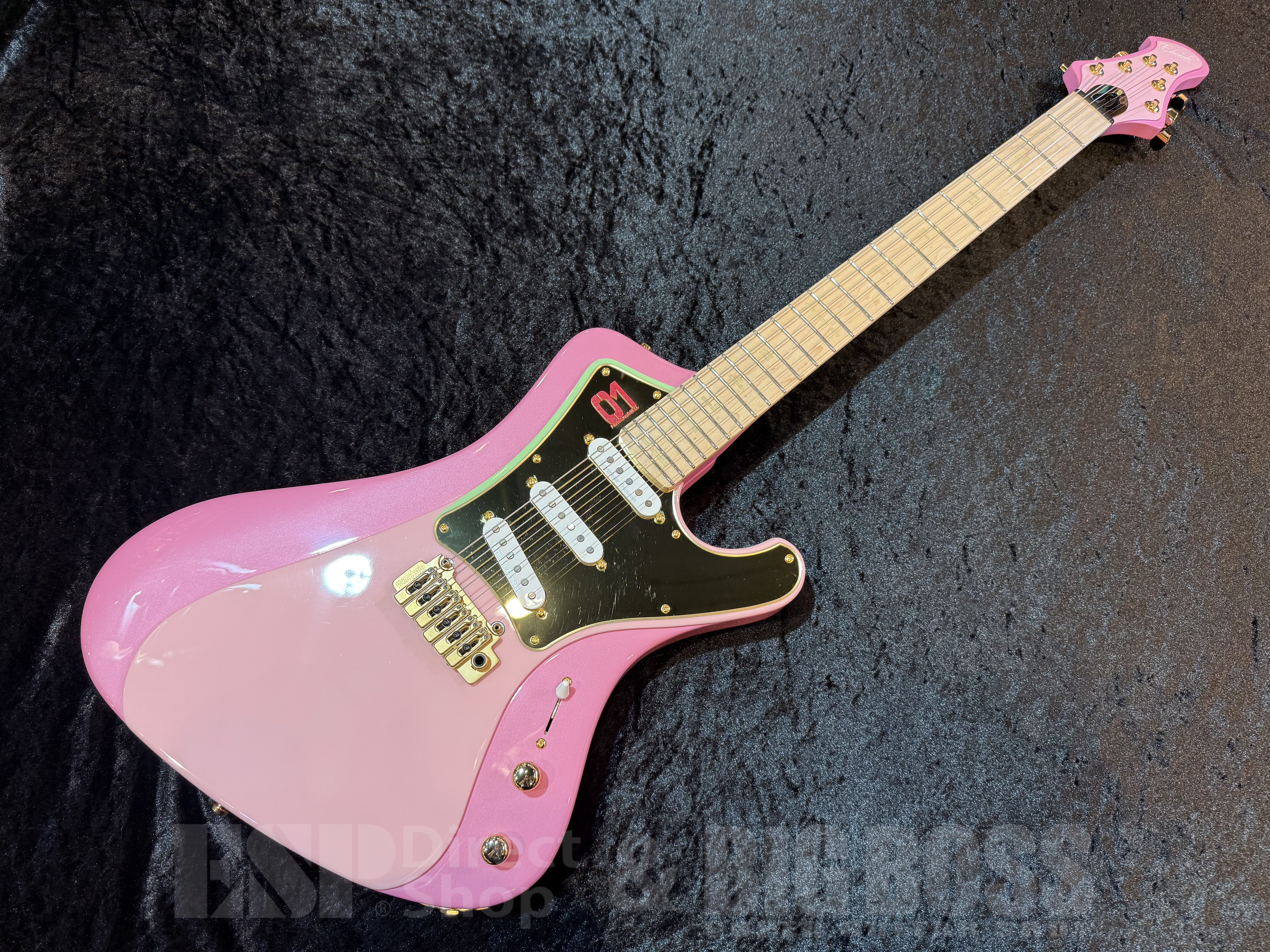ギター ESP E-STREAM-Miku-Custom SAKURA Edition EDWARDS Platinumより、桜ミクをイメージしたE-STREAM-Miku