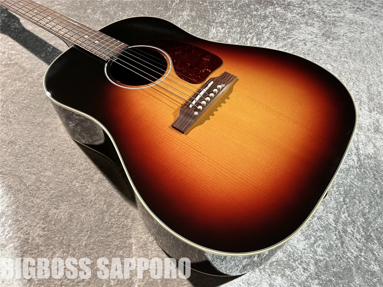 【即納可能】GIBSON(ギブソン) J-45 Standard Red Spruce (Triburst) 札幌店