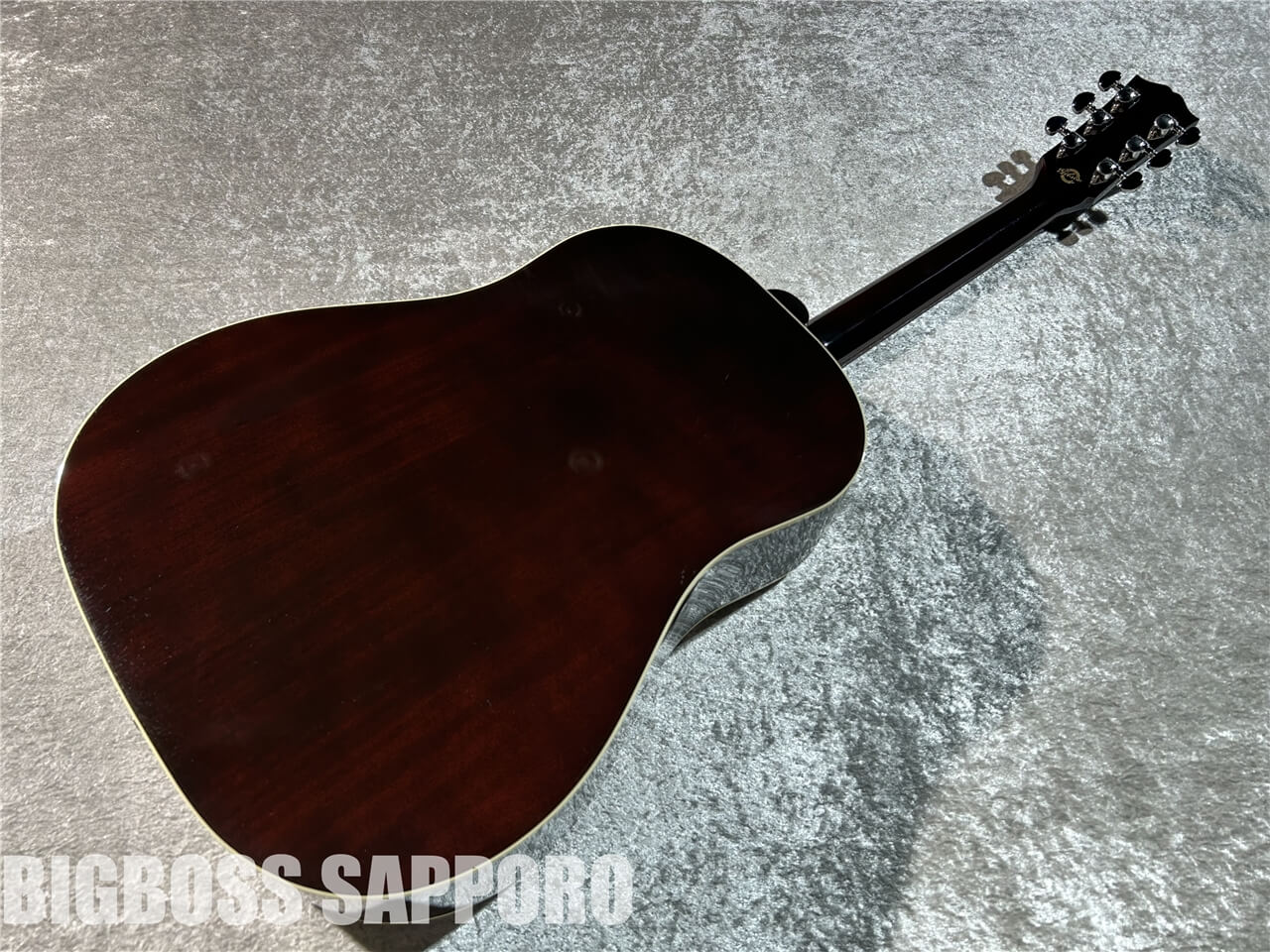 【即納可能】GIBSON(ギブソン) J-45 Standard Red Spruce (Triburst) 札幌店