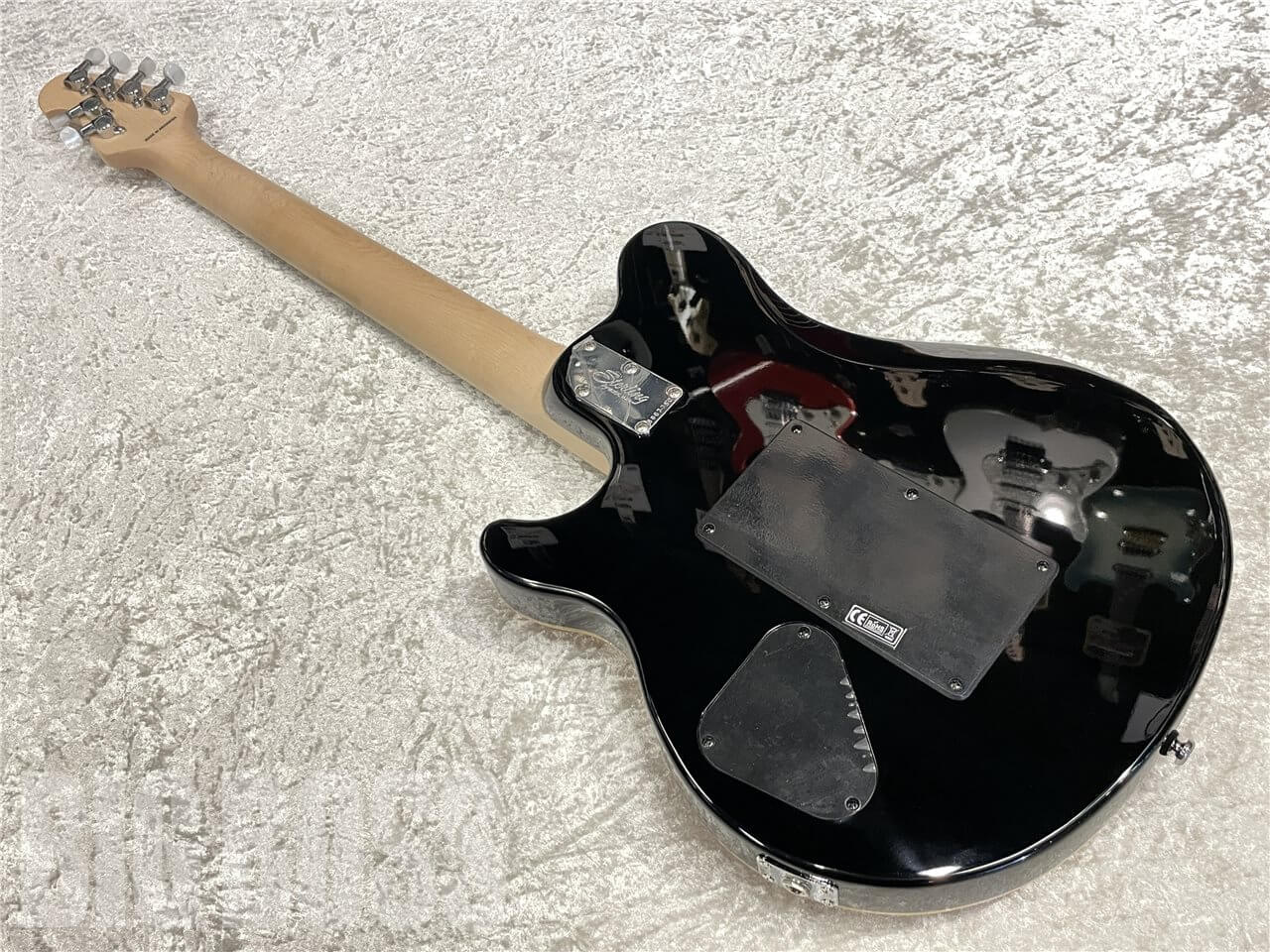 【即納可能】Sterling by MUSIC MAN（スターリンバイミュージックマン）AX40（Transparent Gold）　名古屋店