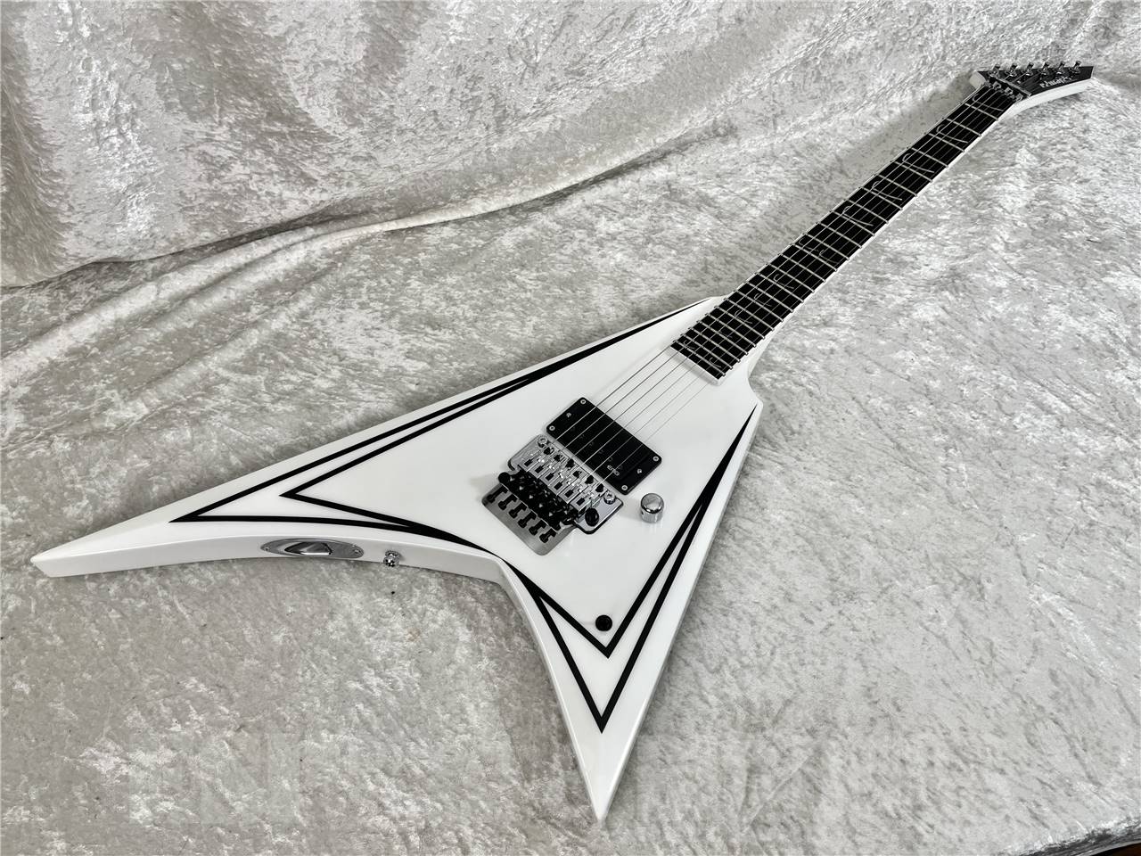 【即納可能】EDWARDS(エドワーズ) E-ALEXI SCYTHE (BODOM AFTER MIDNIGHT/Alexi Laihoモデル) お茶の水駅前店・別館