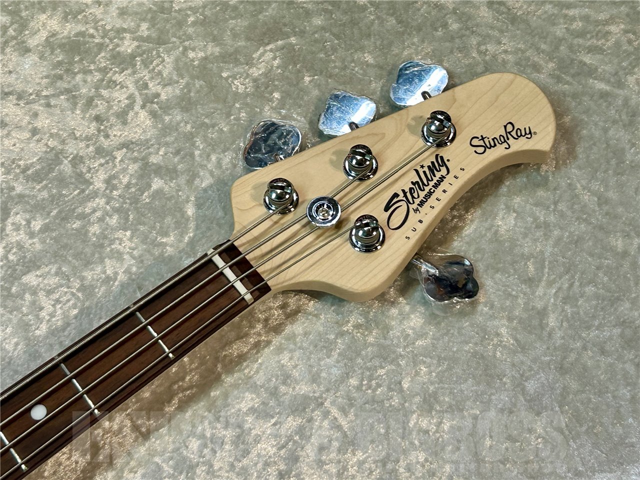 【即納可能】Sterling by MUSIC MAN SUB RAY4 (Pueblo Pink) 広島店