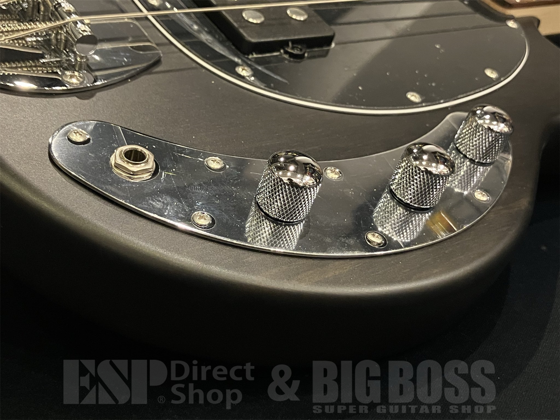 【即納可能】Sterling by MUSIC MAN(スターリンバイミュージックマン) SUB STINGRAY RAY4 / Trans Black Satin 京都店