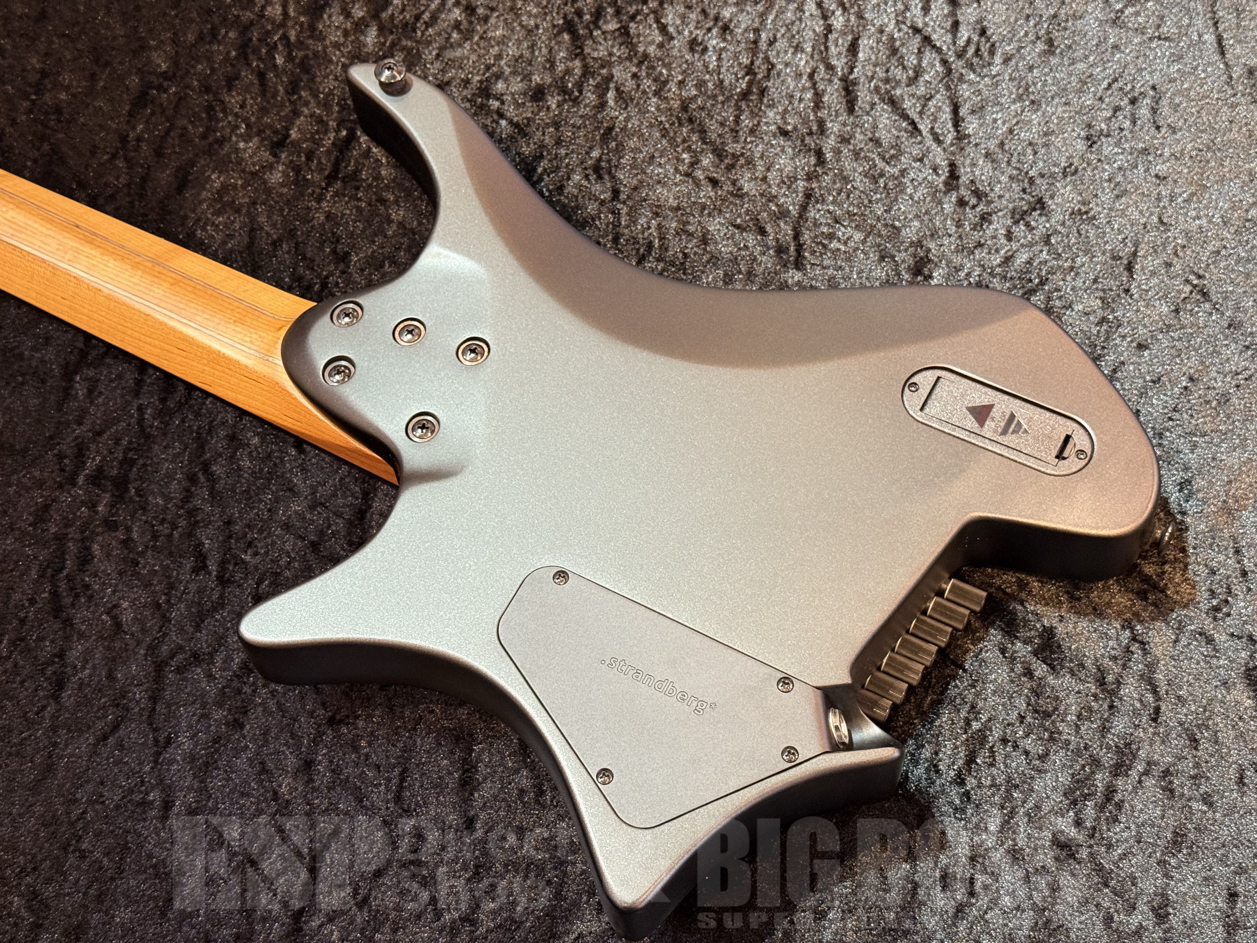 Strandberg ストランドバーグ ストラップ ギター Amazon.co.jp: basiner ベイシナー/ストランドバーグ ギター