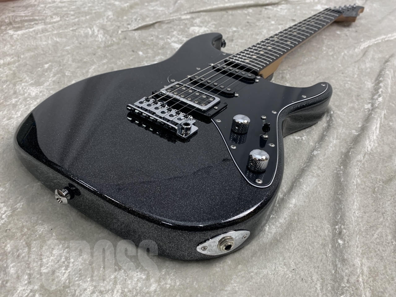 【即納可能】Suhr(サー) Pete Thorn Signature Standard HSS / Graphite Metallic お茶の水駅前店(東京)