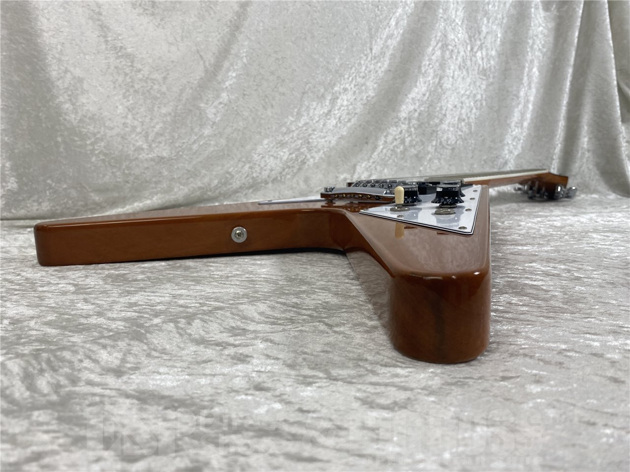 【即納可能】 Gibson(ギブソン) 70s Flying V (Antique Natural) お茶の水駅前店(東京)