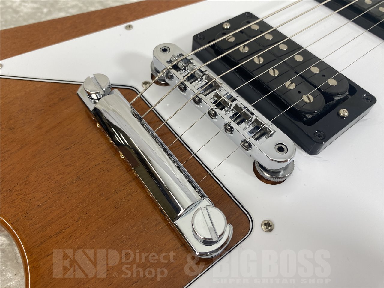 【即納可能】 Gibson(ギブソン) 70s Flying V (Antique Natural) お茶の水駅前店(東京)