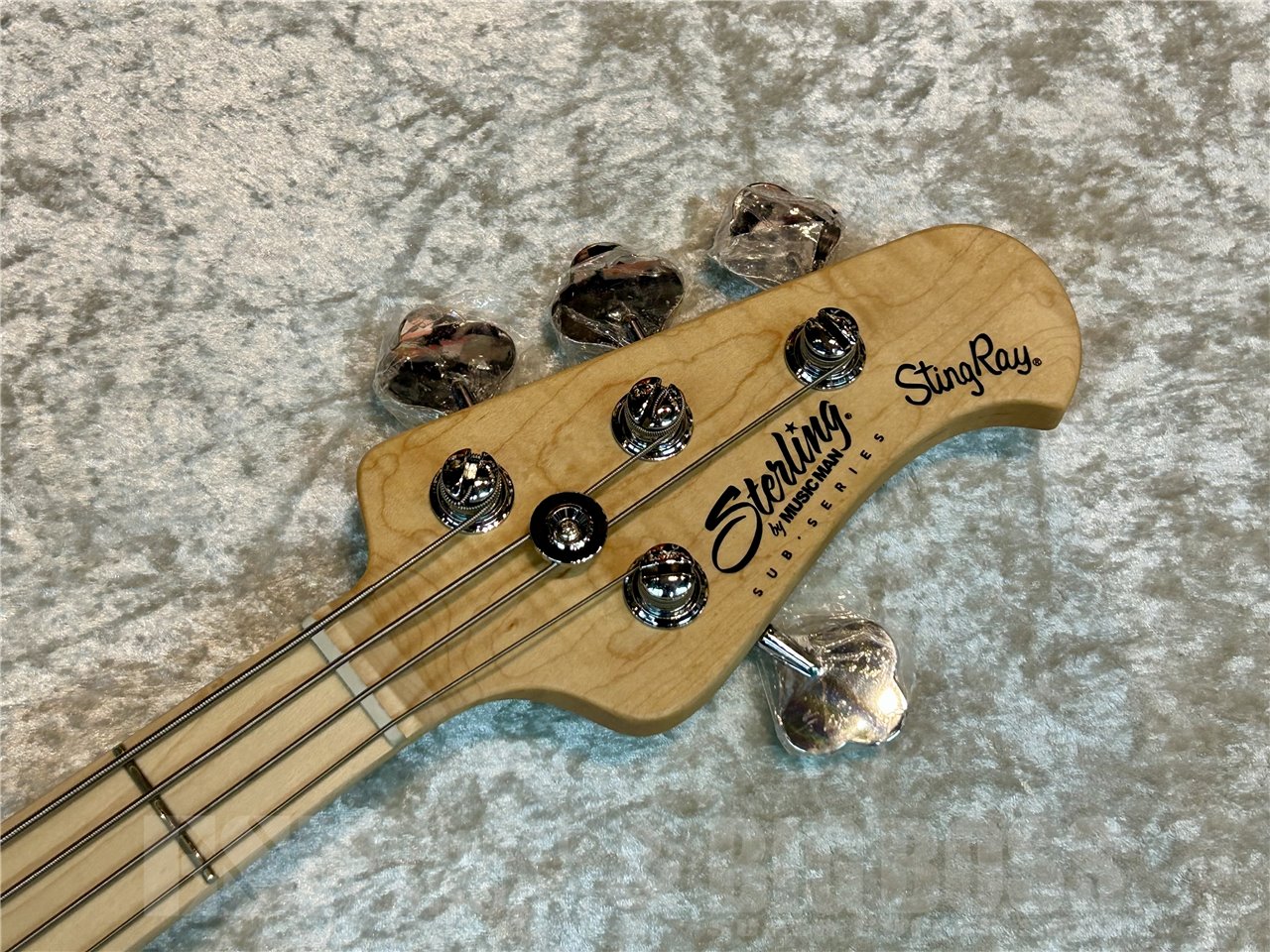 【即納可能】Sterling by MUSIC MAN SUB RAY4 (Black) 広島店