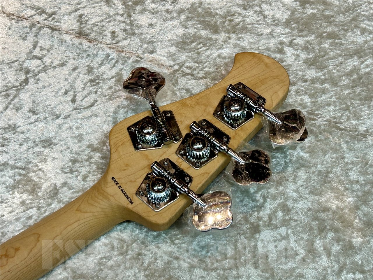 【即納可能】Sterling by MUSIC MAN SUB RAY4 (Black) 広島店