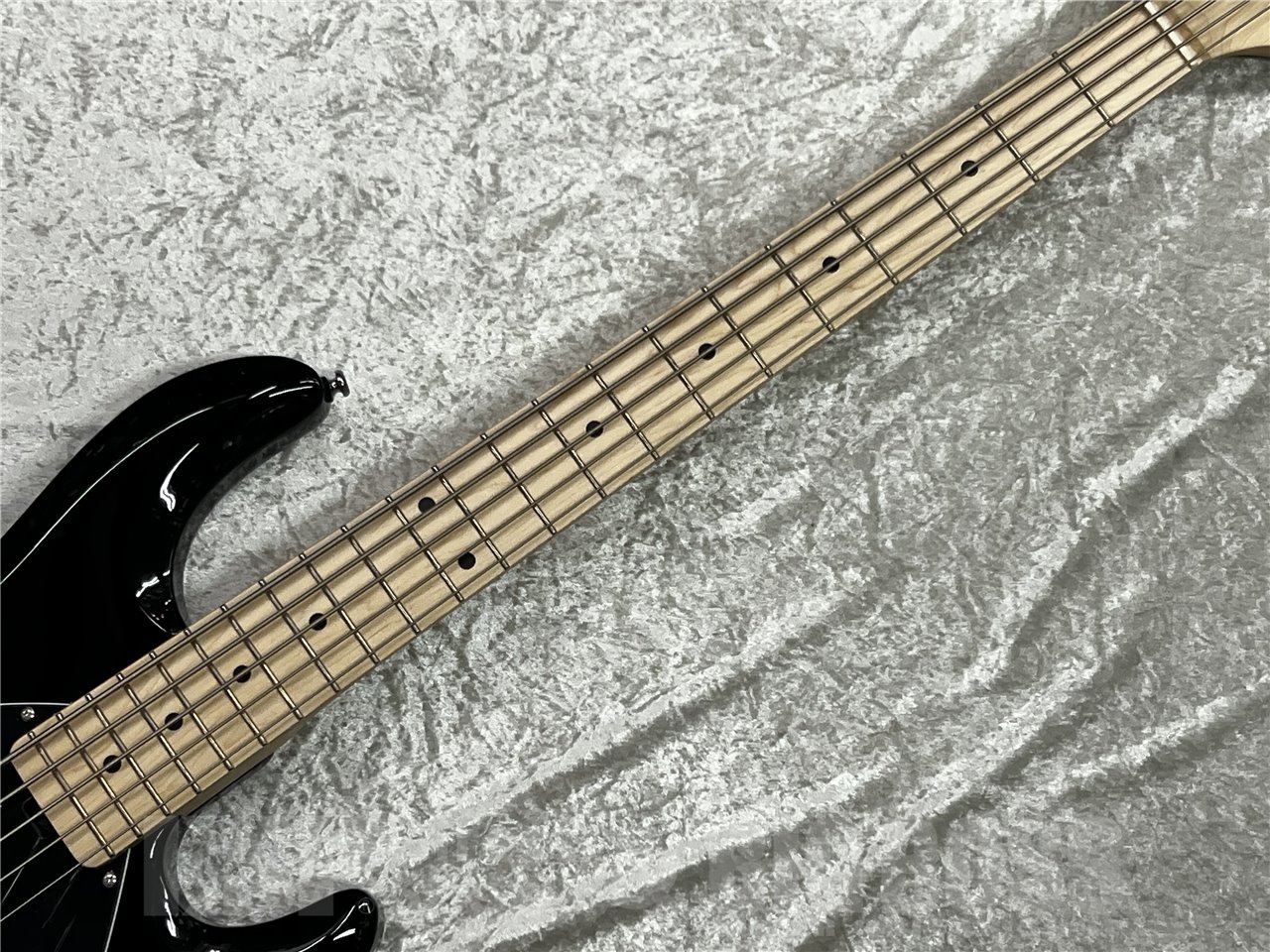 【即納可能】Sterling by MUSIC MAN SUB RAY5 (Black) 広島店