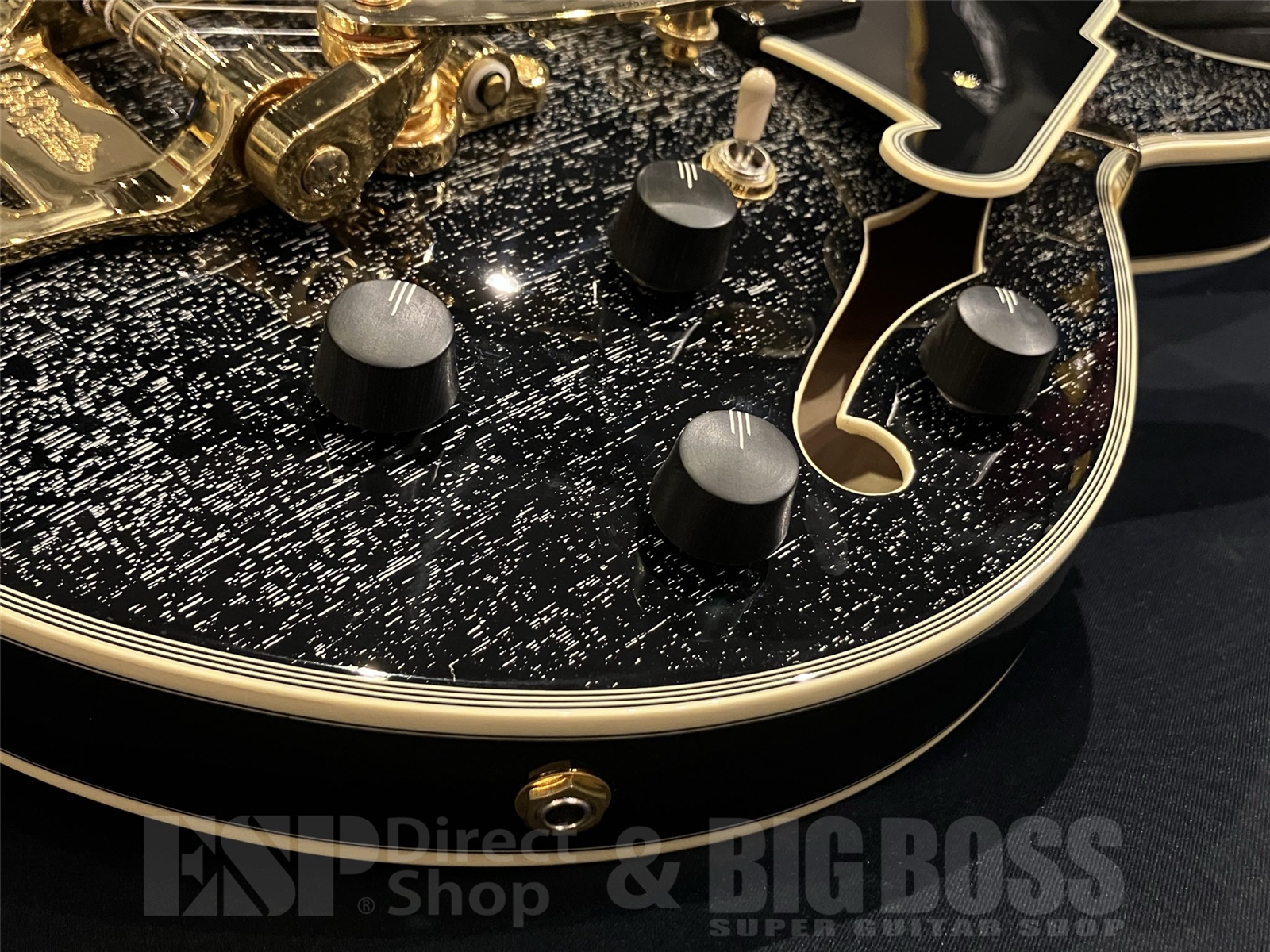 【即納可能】D'Angelico(ディアンジェリコ) Excel SS Shield Tremolo Black Dog 京都店