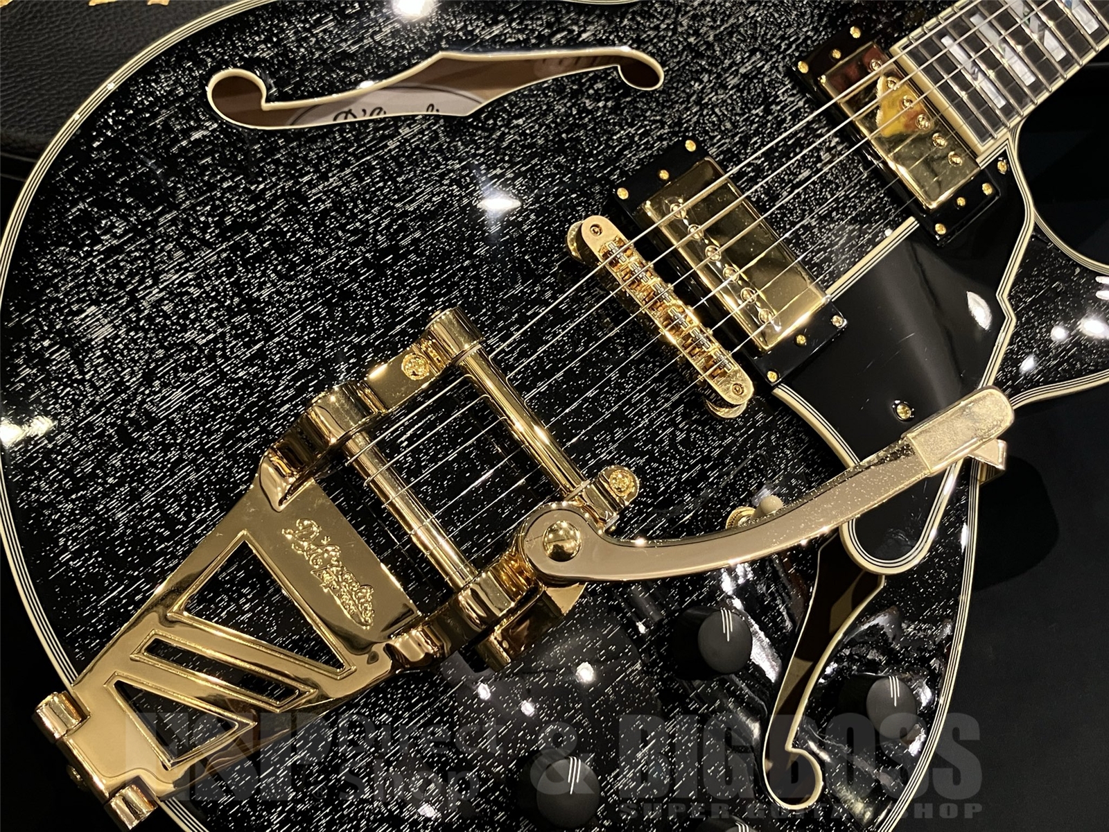 【即納可能】D'Angelico(ディアンジェリコ) Excel SS Shield Tremolo Black Dog 京都店