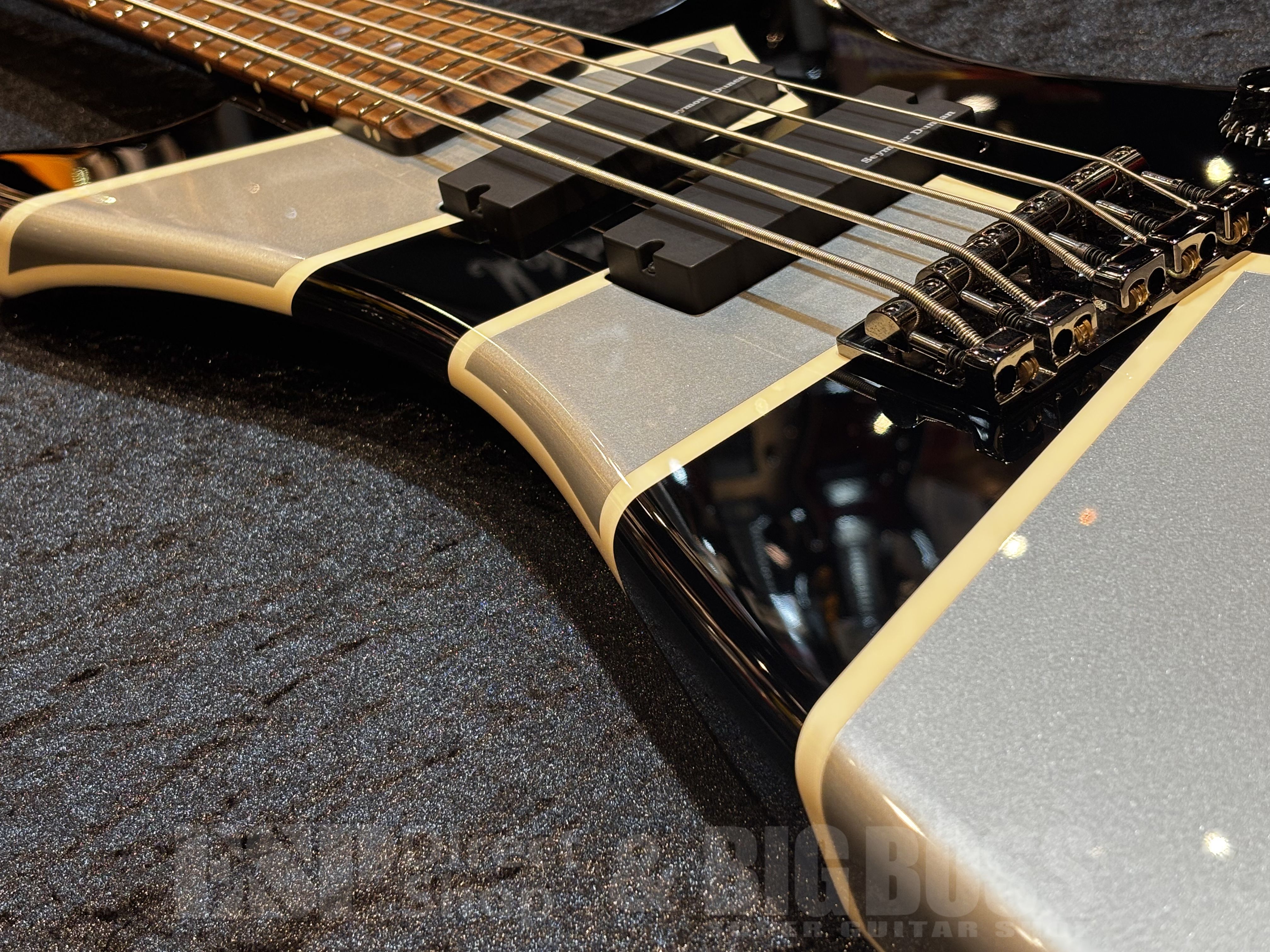 【即納可能】 ESP （イーエスピー）D-TT -TRICK STAR-【Black Rising Sun】【DIR EN GREY Toshiya Signature Model】 福岡店