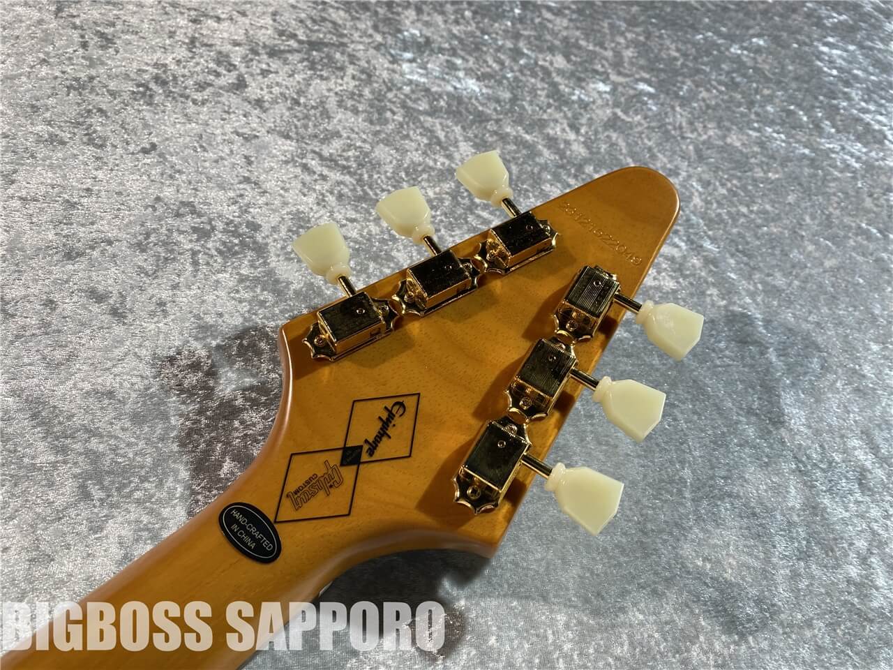 【即納可能】Epiphone(エピフォン) 1958 Korina Flying V (Aged Natural) 札幌店