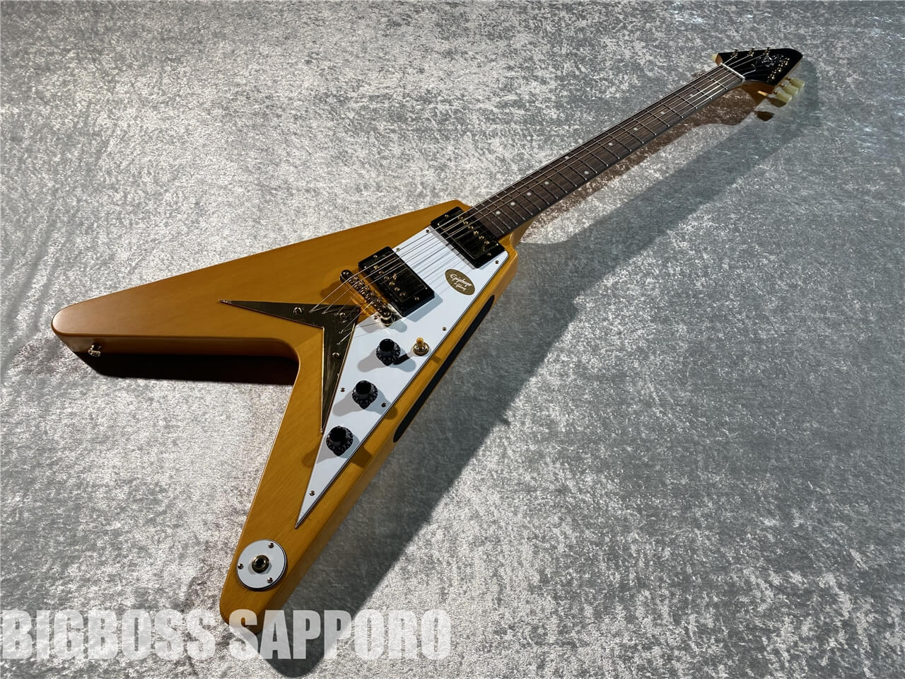 【即納可能】Epiphone(エピフォン) 1958 Korina Flying V (Aged Natural) 札幌店