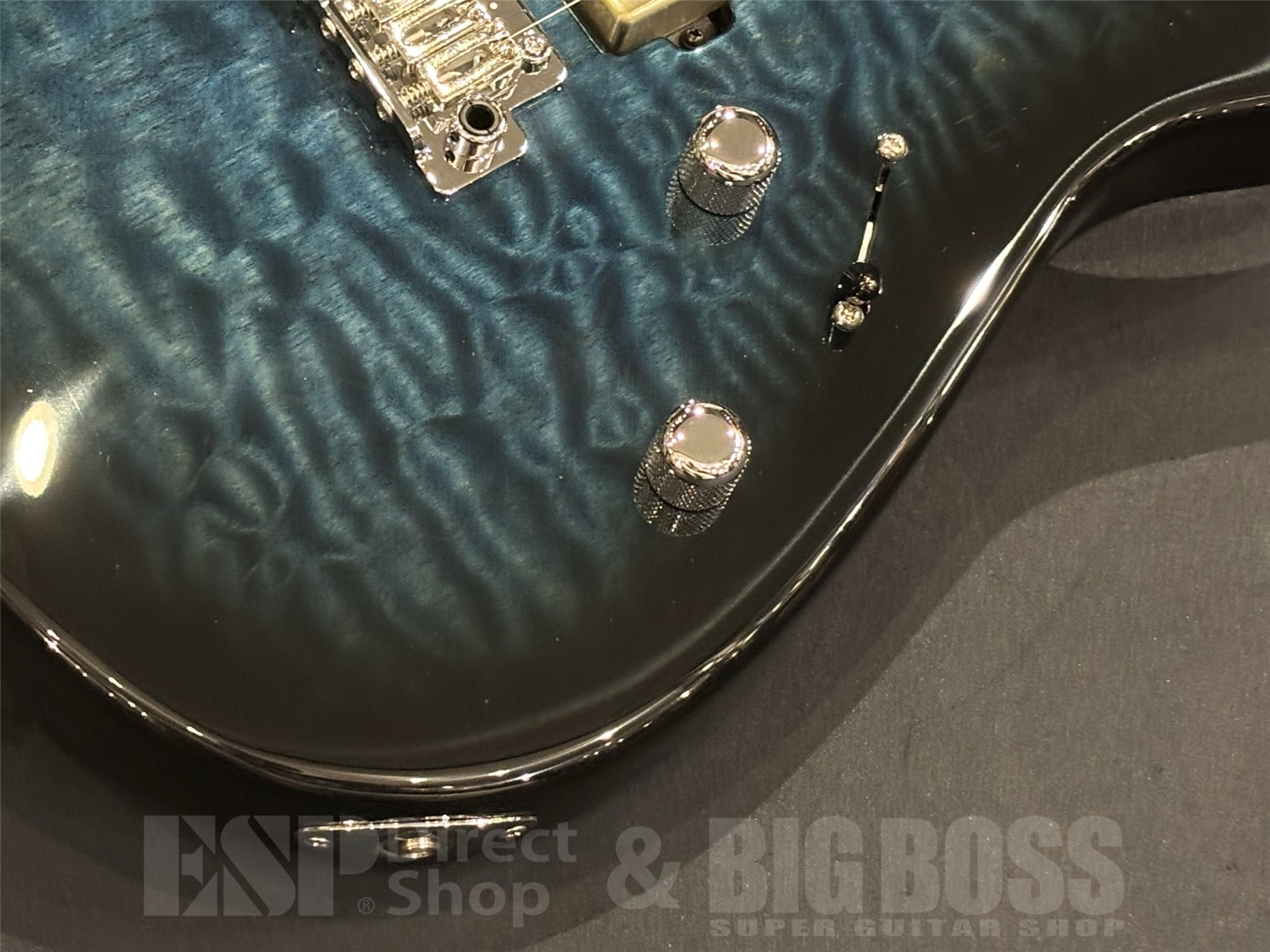【即納可能】TOM ANDERSON(トムアンダーソン)Angel / Arctic Blue to Black Burst 京都店