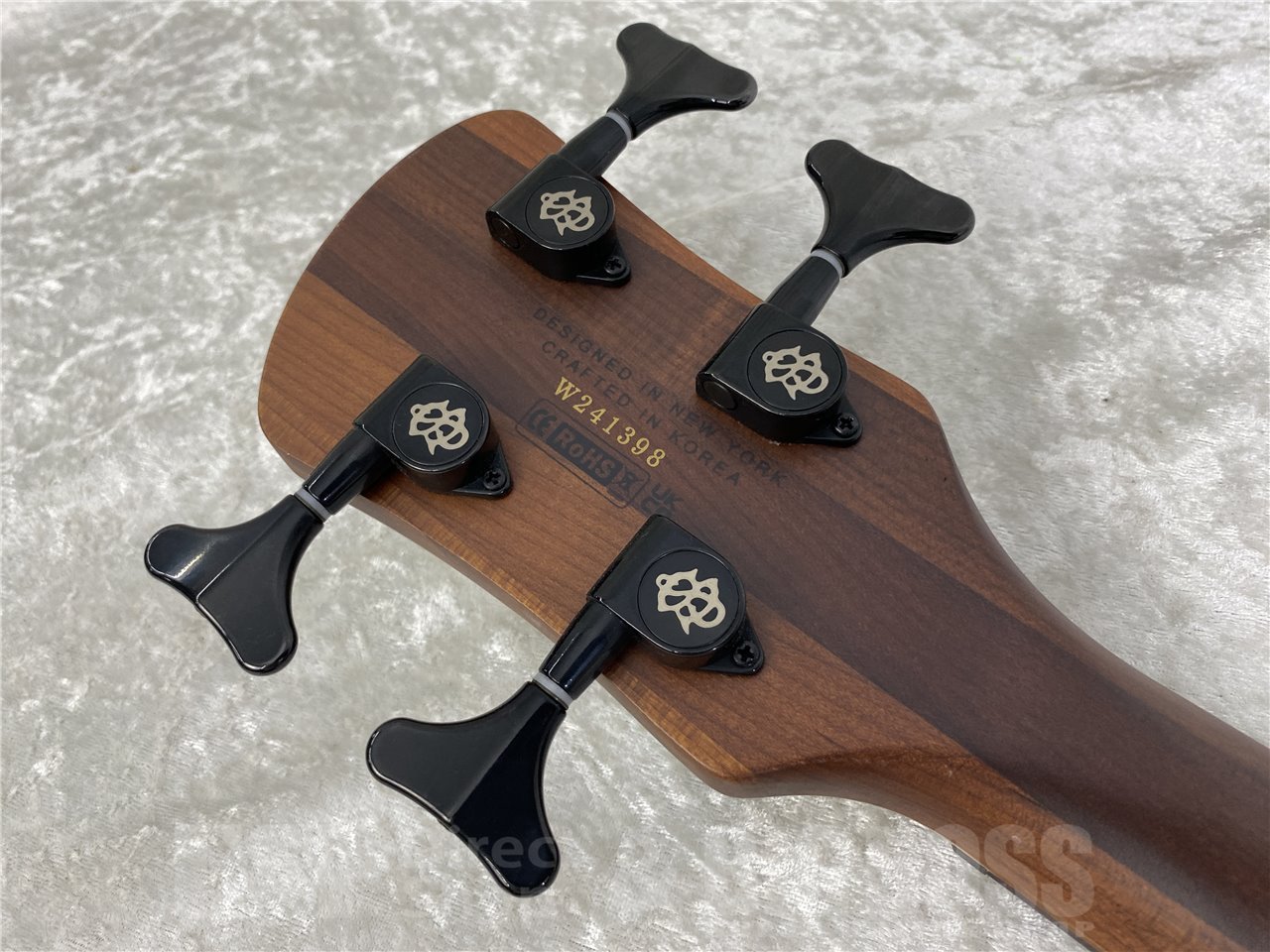 【即納可能】Spector(スペクター) PULSE 4 SATIN EX-LTD(White w/Black Filler) お茶の水駅前店(東京)