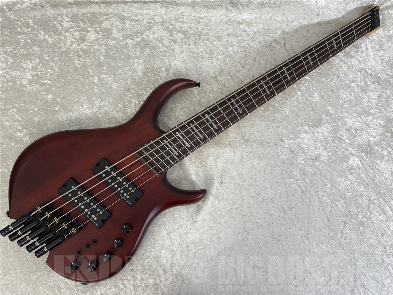 【即納可能】Sire(サイアー) Marcus Miller M6 5-String Headless (Mahogany Satin) お茶の水駅前店(東京)