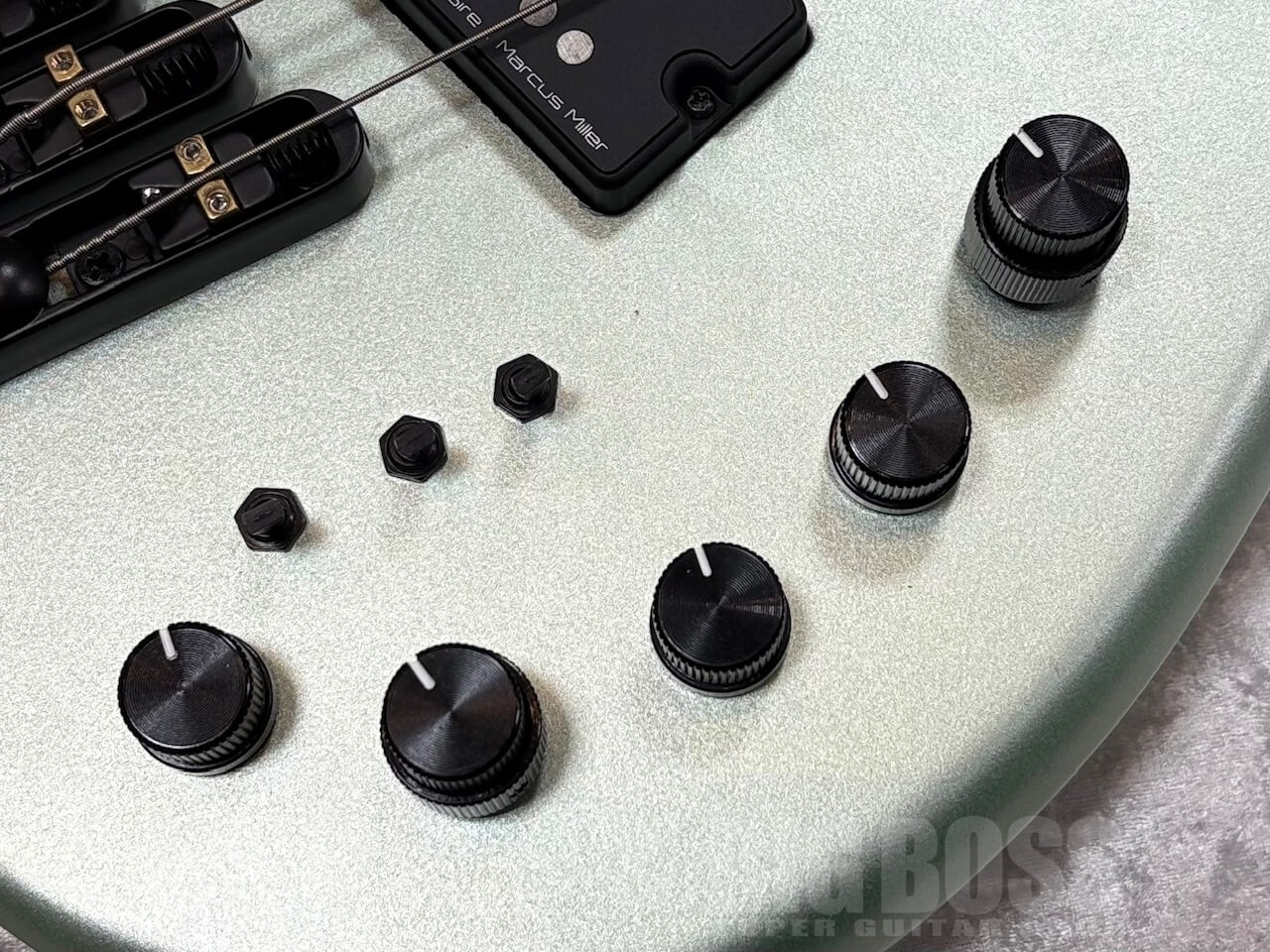 【即納可能】Sire M6 5-String Headless /Surf Green Metallic Satin  GWS