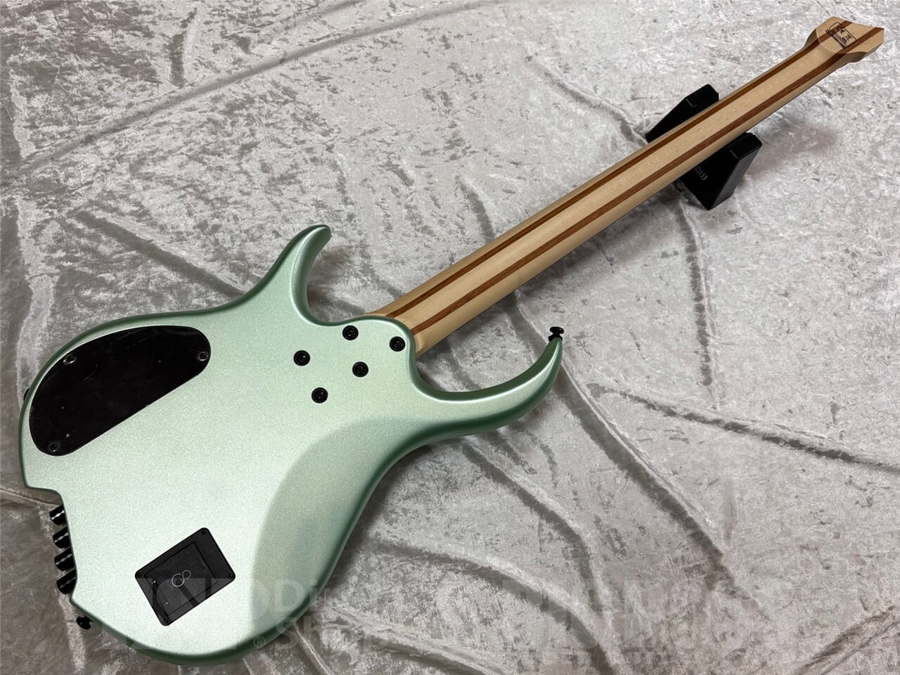 【即納可能】Sire M6 4-String Headless /Surf Green Metallic Satin  GWS