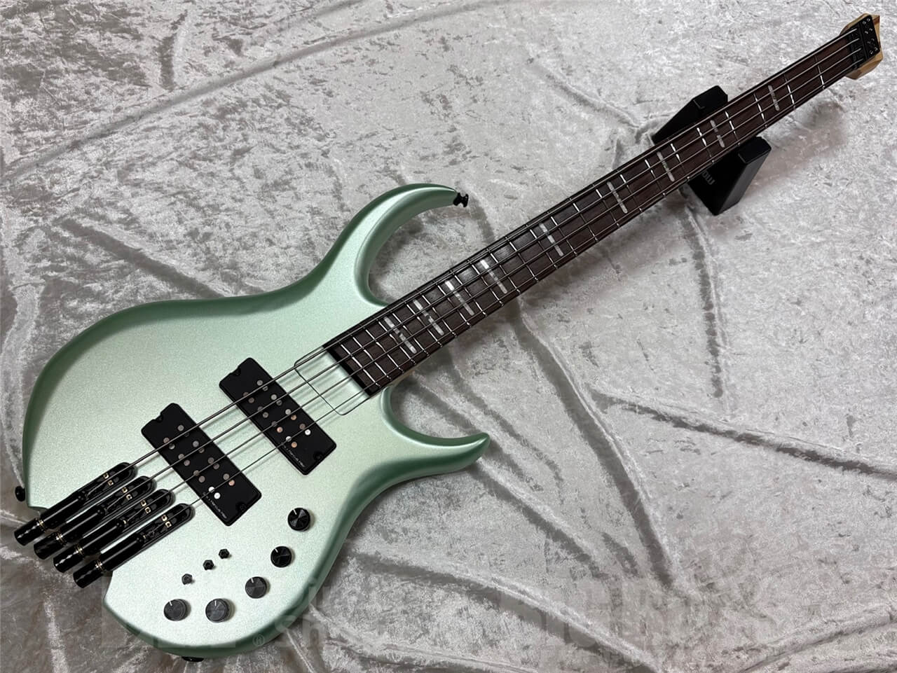 【即納可能】Sire M6 4-String Headless /Surf Green Metallic Satin  GWS