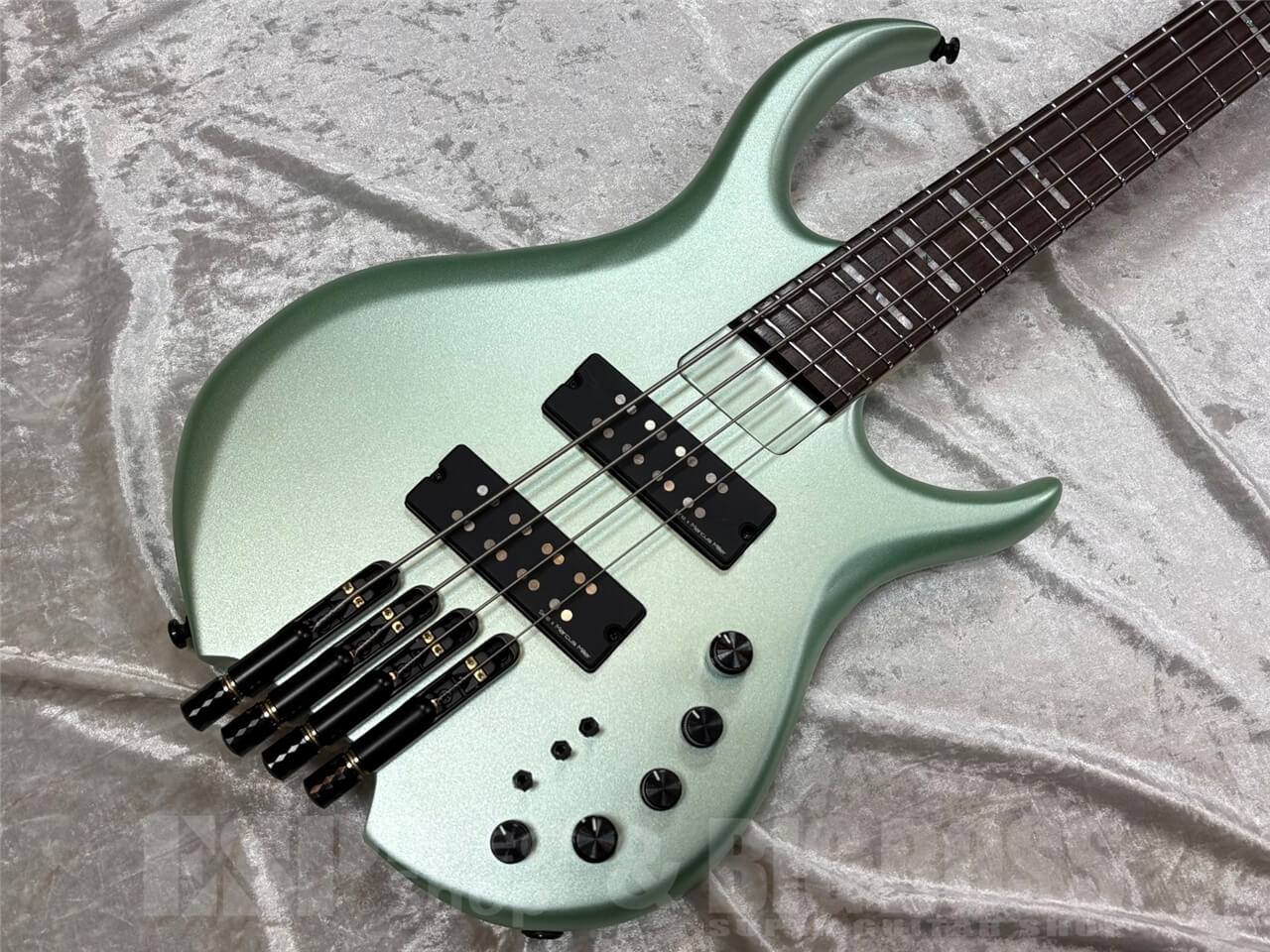 【即納可能】Sire M6 4-String Headless /Surf Green Metallic Satin  GWS
