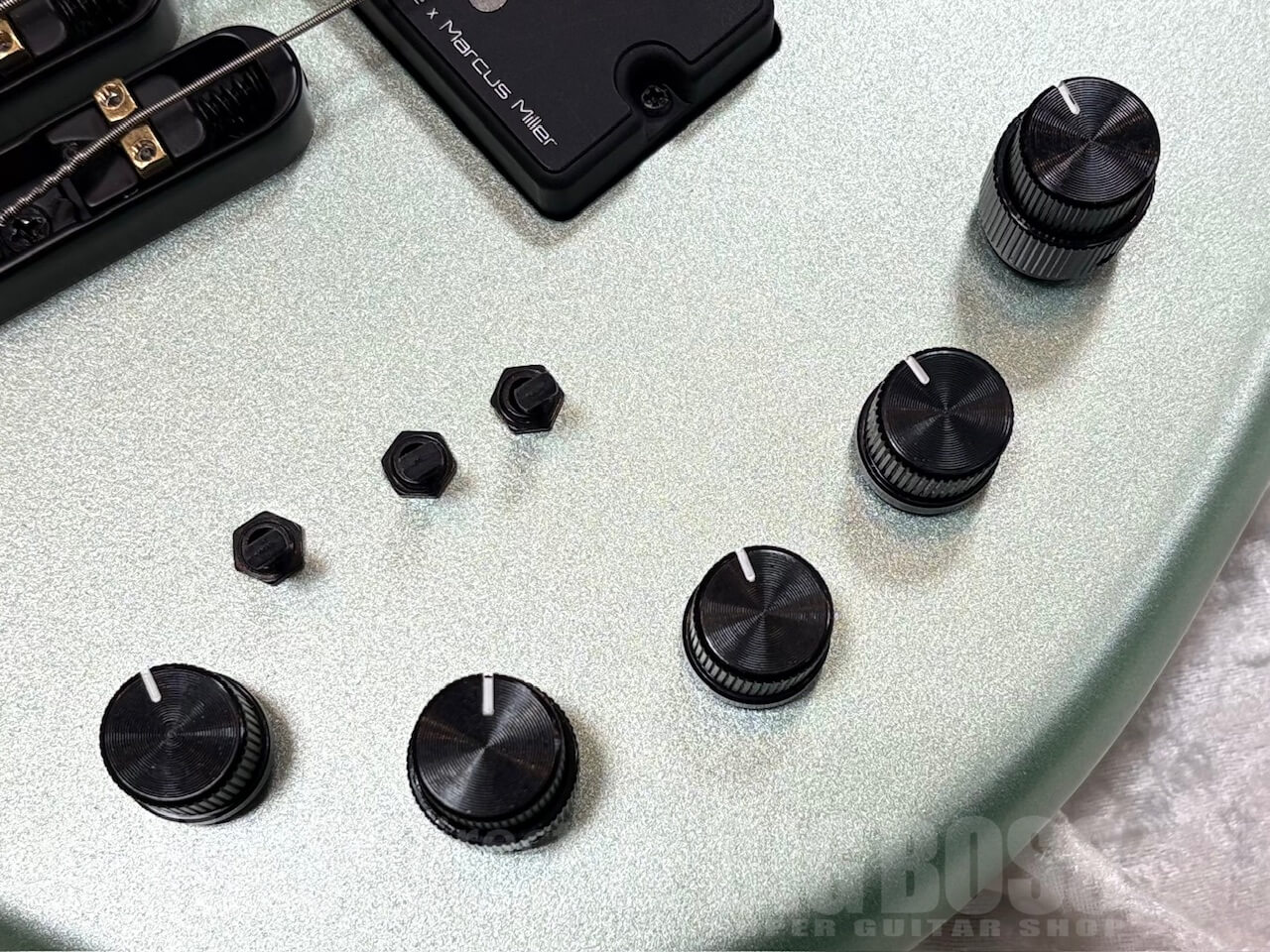 【即納可能】Sire M6 4-String Headless /Surf Green Metallic Satin  GWS