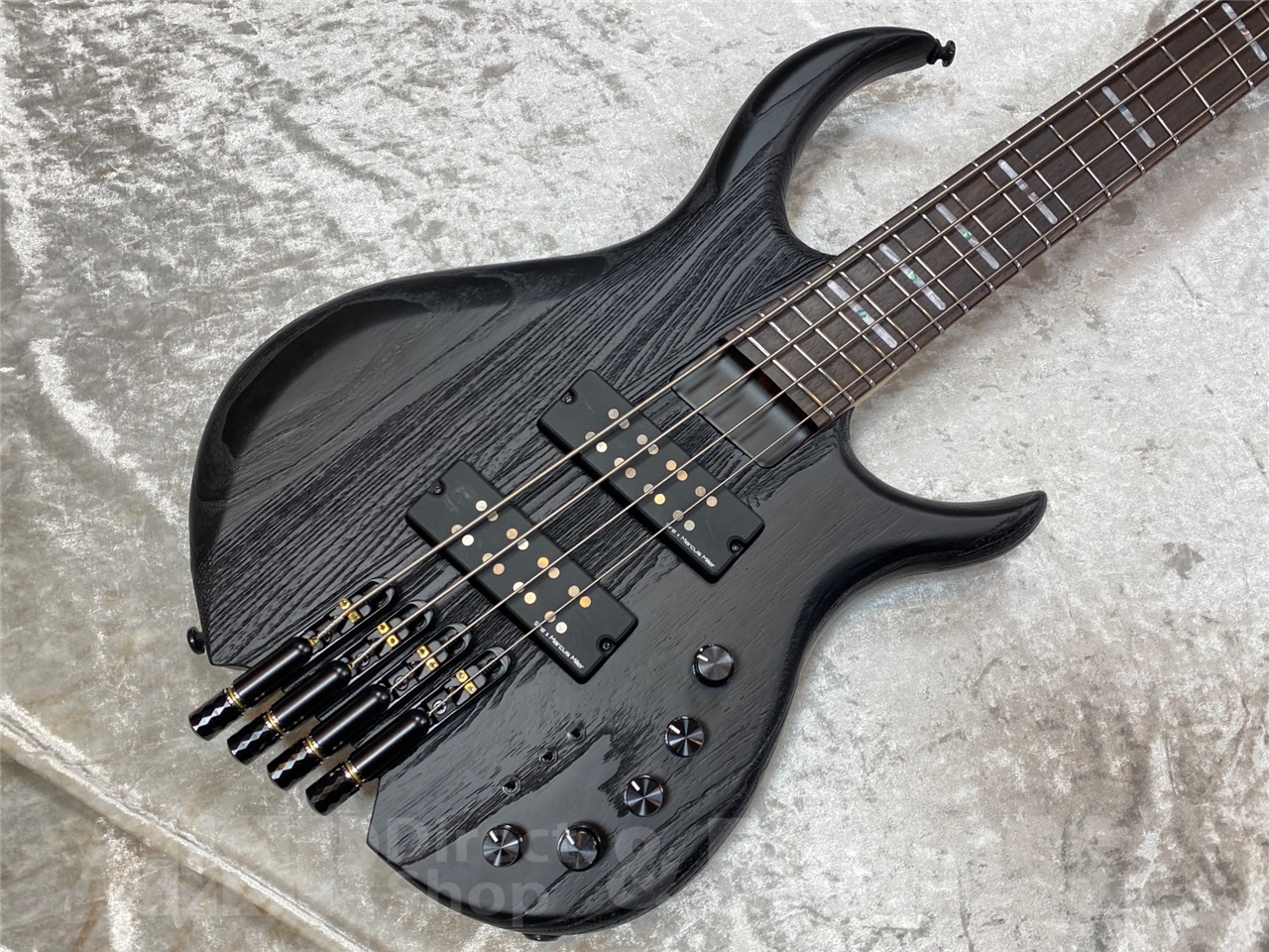 【即納可能】Sire M6 4-String Headless /Black Stain  GWS