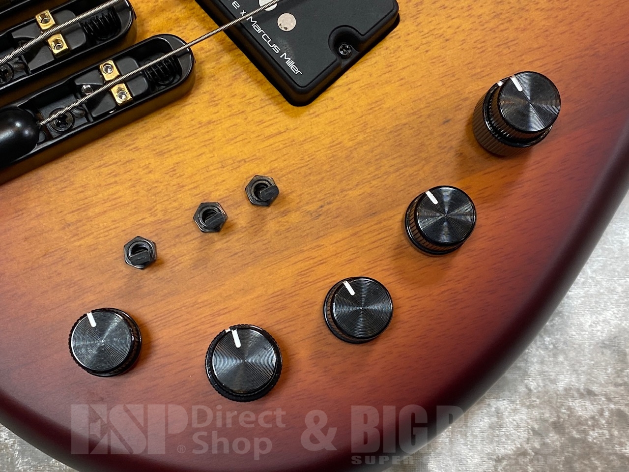 【即納可能】Sire M6 5-String Headless /Tobacco Sunburst Satin GWS