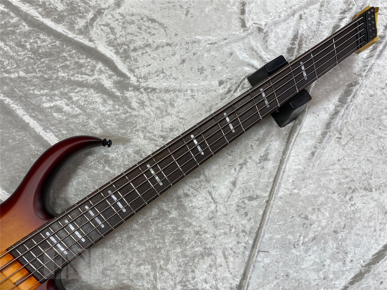 【即納可能】Sire M6 5-String Headless /Tobacco Sunburst Satin GWS