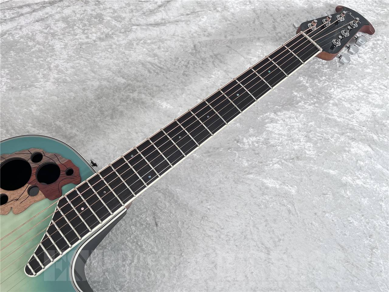 【即納可能】Ovation(オベーション) Celebrity Elite® Exotic Mid Depth CE44X-9B Mint Burst (エレクトリックアコースティックギター) お茶の水駅前店・別館