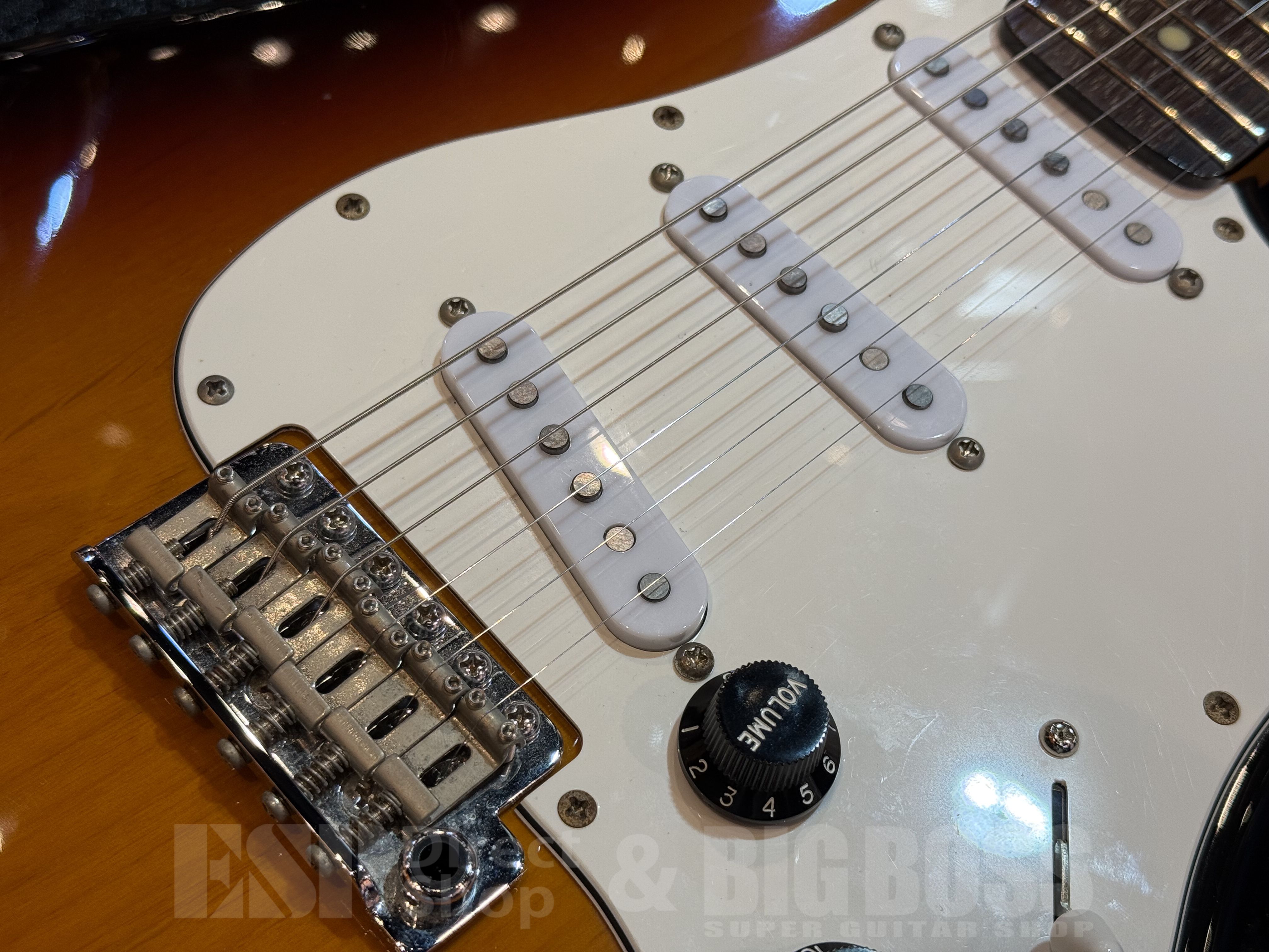 【即納可能/中古品】 GrassRoots(グラスルーツ) G-ST/R【3 Tone Sunburst】福岡店