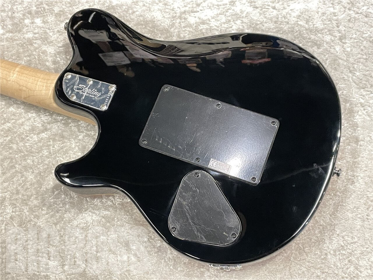 【即納可能】Sterling by MUSIC MAN（スターリンバイミュージックマン）AX40（Transparent Red）　名古屋店