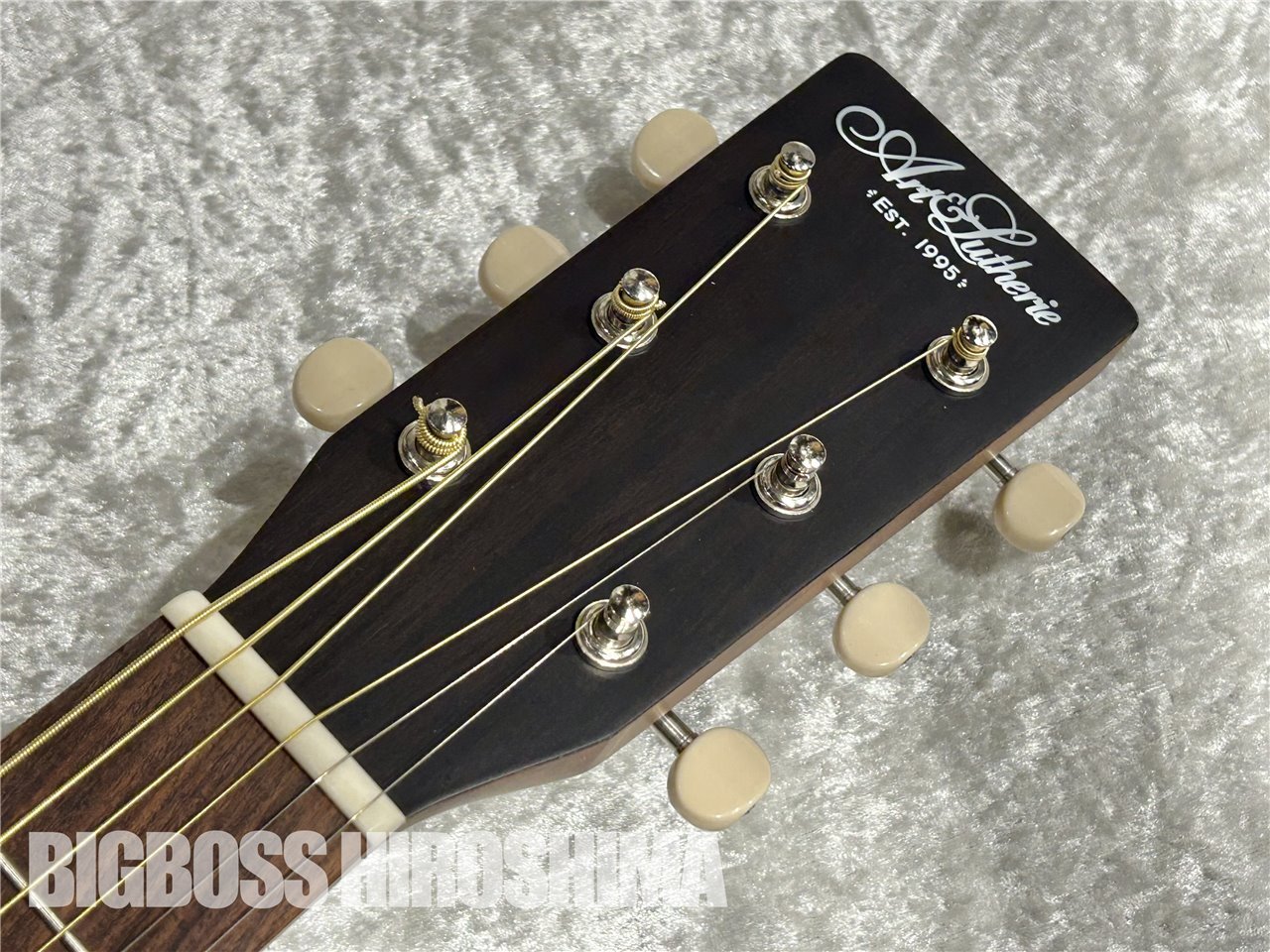 【即納可能】Art&Lutherie(アートアンドルシアー) Americana Natural EQ 広島店