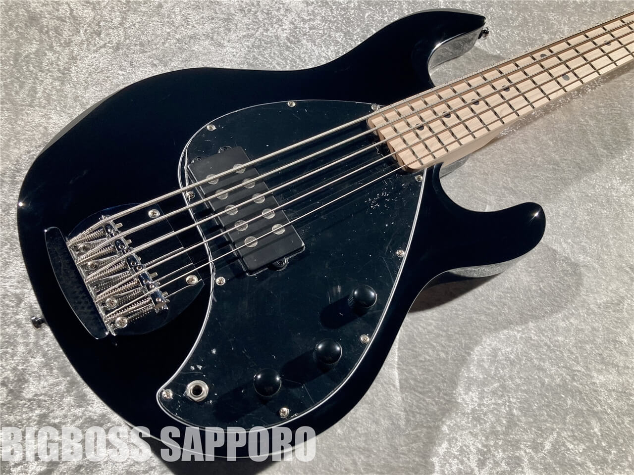 【即納可能】Sterling by MUSIC MAN(スターリンバイミュージックマン) SUB Series Ray5 (Black) 札幌店