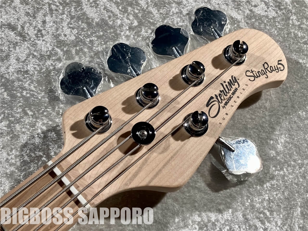 【即納可能】Sterling by MUSIC MAN(スターリンバイミュージックマン) SUB Series Ray5 (Black) 札幌店