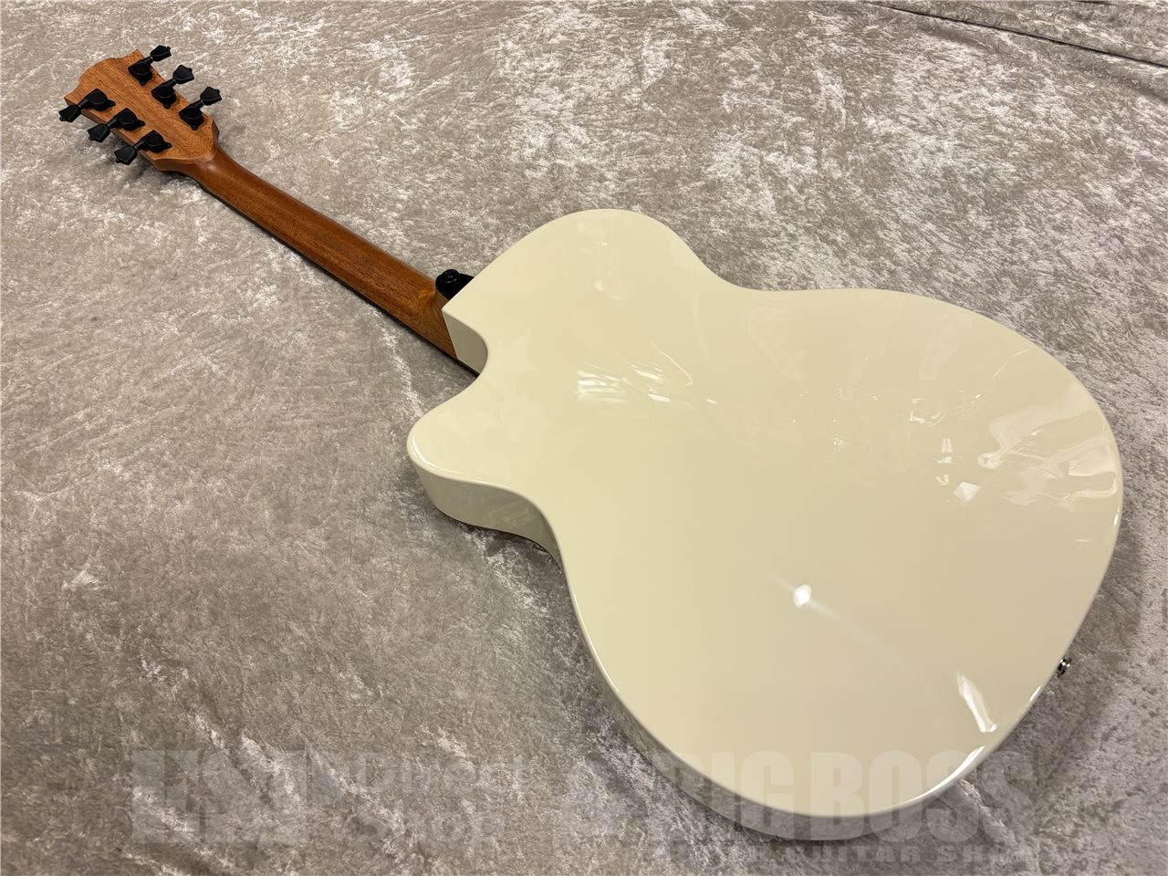 【即納可能】LAG Guitars(ラグギターズ)T118ASCE(Ivory) 名古屋店